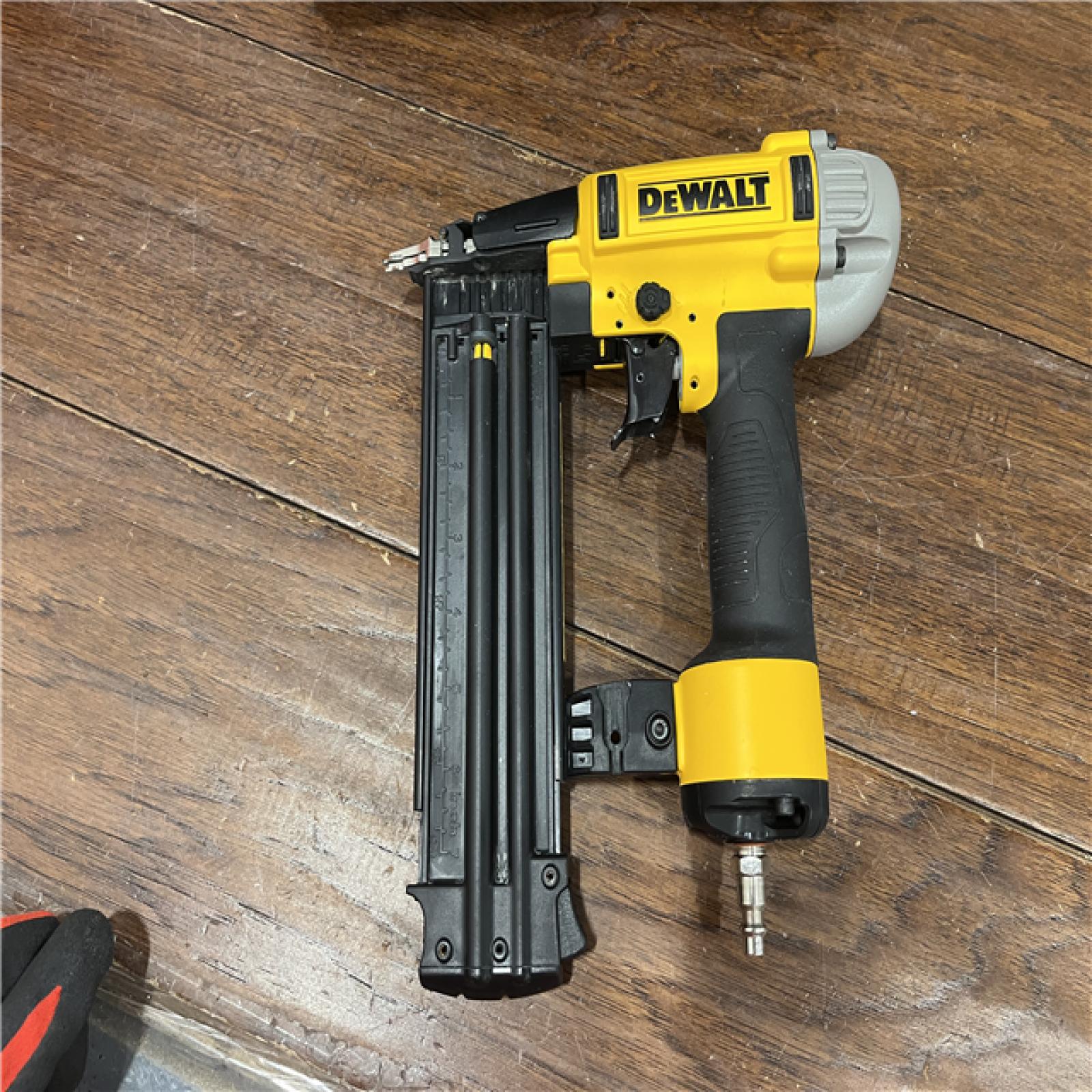 AS-ISDeWalt DWFP12233 18 Gauge Precision Point Brad Nailer with Selectable Trigger