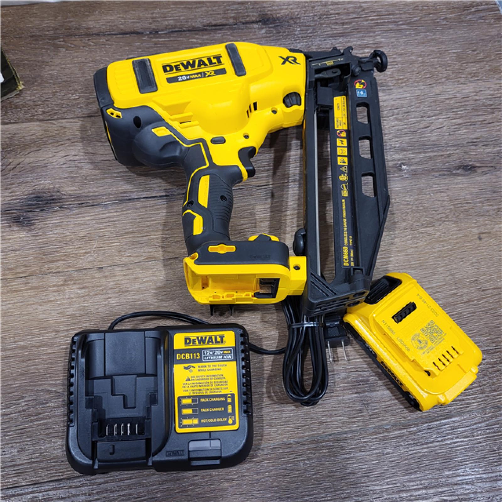 AS-IS DeWalt DCN660D1 20V 16 Gauge Cordless Angled Finish Nailer Kit W/ 2Ah Battery