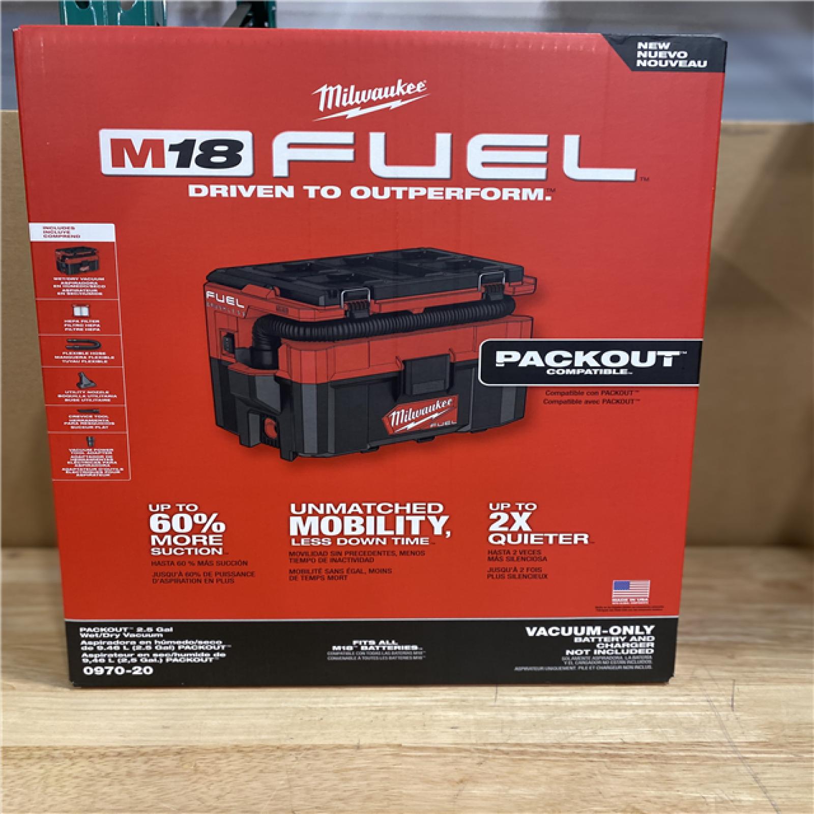 NEW! -Milwaukee M18 FUEL PACKOUT 18-Volt Lithium-Ion Cordless 2.5 Gal. Wet/Dry Vacuum (Vacuum-Only)