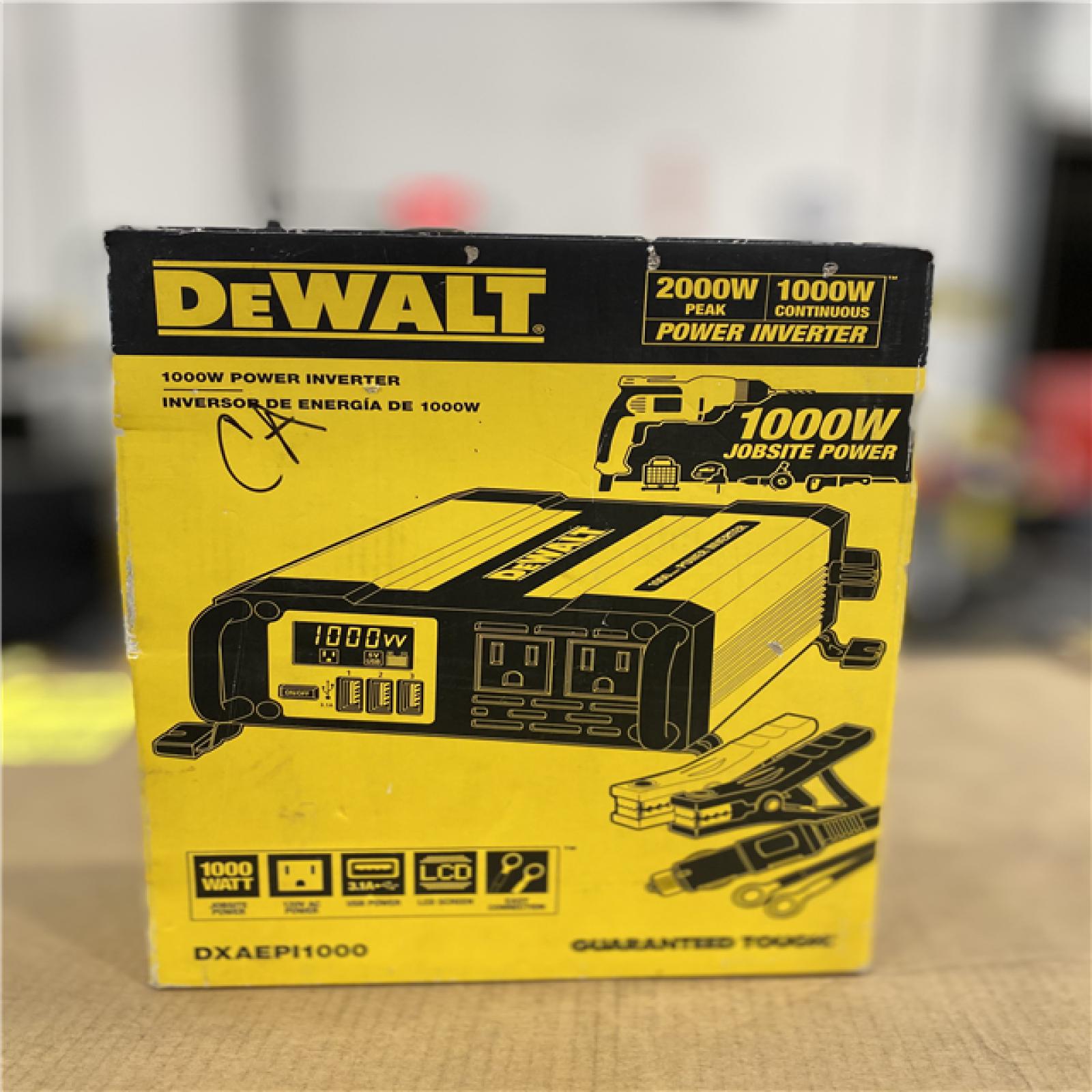 NEW! - DEWALT 1000-Watt Portable Car Power Inverter with Triple USB Ports