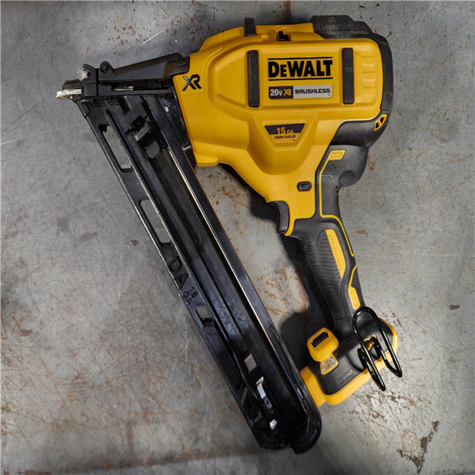 HOUSTON LOCATION - AS-IS DEWALT 20V MAX XR 15 Ga. Cordless 34 Deg Nailer 20 V