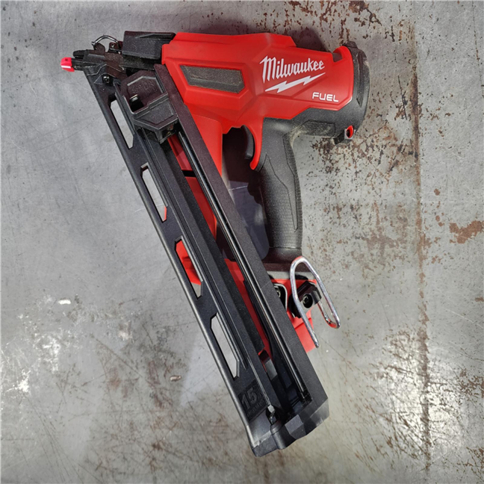 HOUSTON LOCATION - AS-IS Milwaukee 2839-20 M18 FUEL 15 Ga. 18 Volt Brushless Angled Finish Nailer (TOOL ONLY)