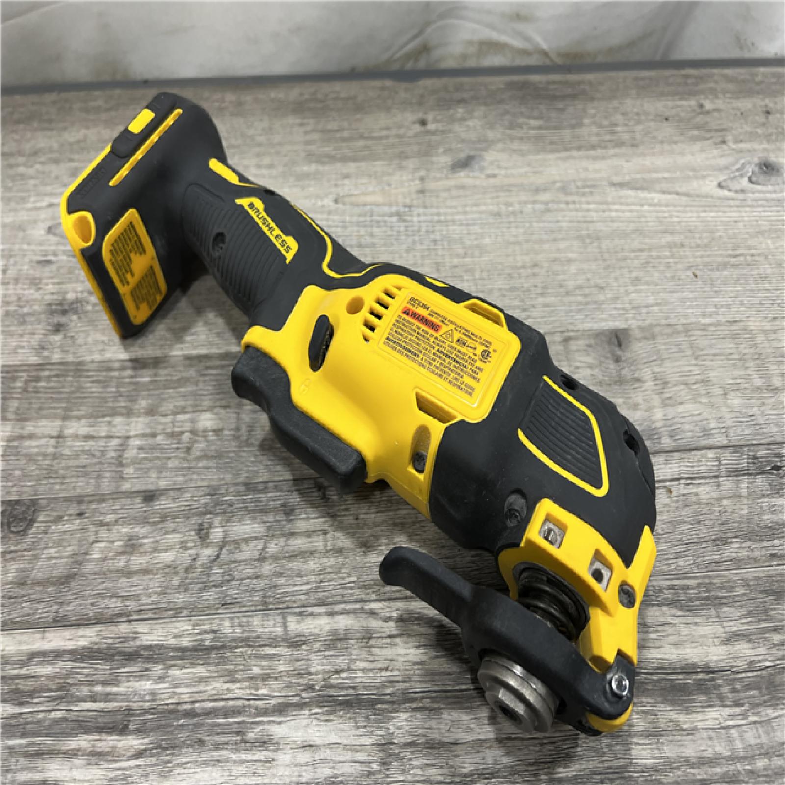 AS-IS DEWALT ATOMIC 20V MAX Cordless Brushless Oscillating Multi Tool (Tool Only)