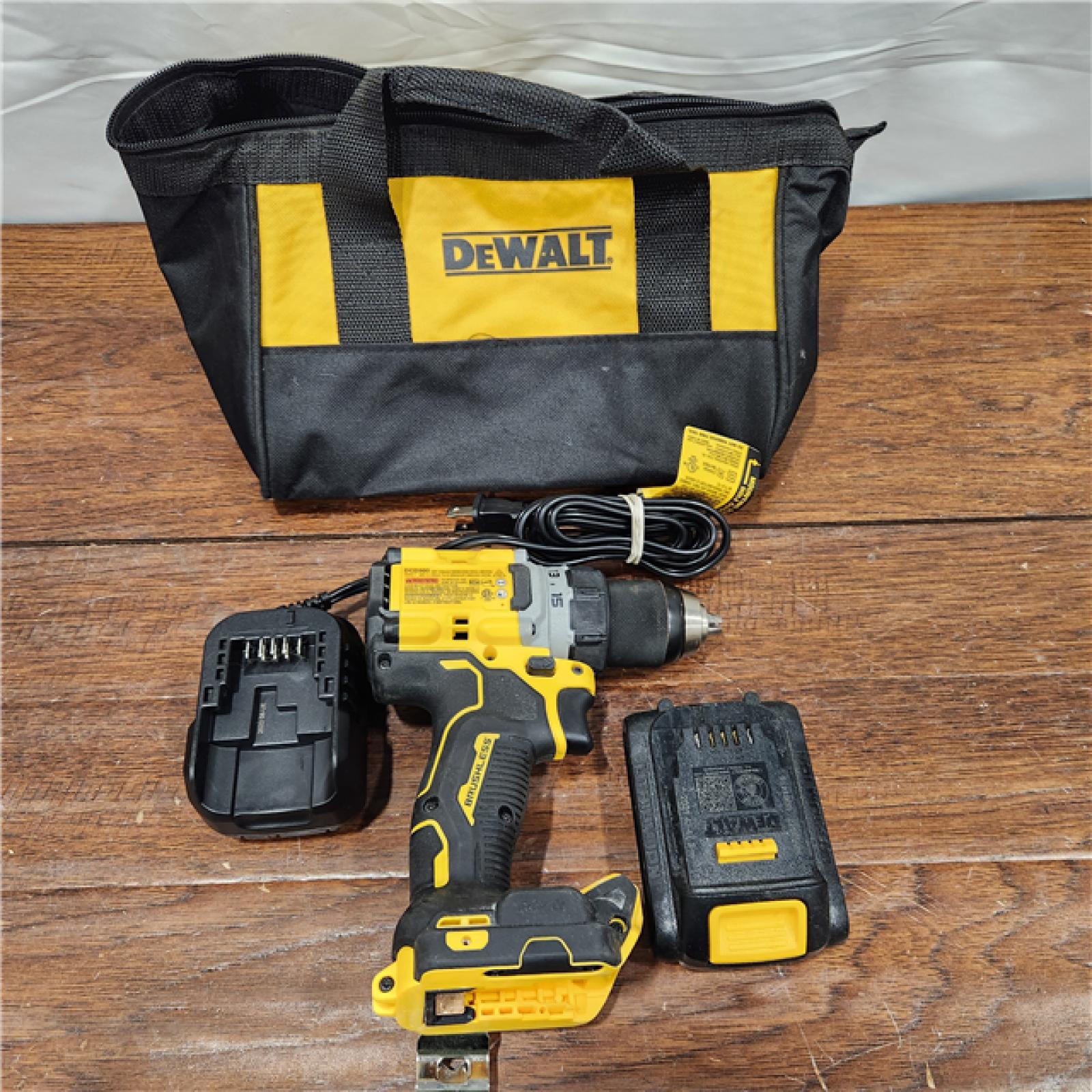 AS-IS DEWALT 20V MAX XR Brushless Cordless 1/2 Drill/Driver Kit