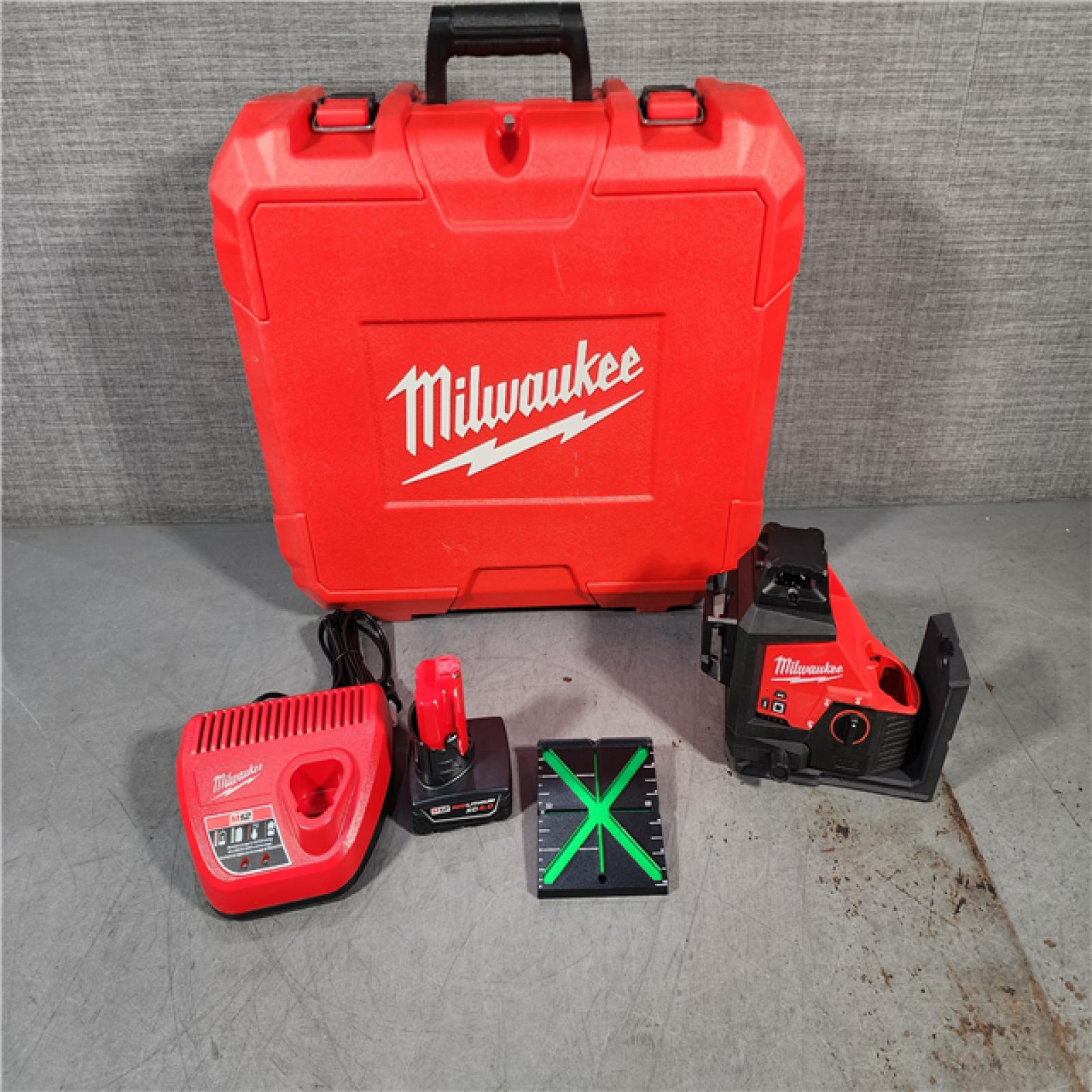 HOUSTON LOCATION - AS-IS Milwaukee-3632-21 M12 Green Beam Laser 360Â° 3-Plane Kit