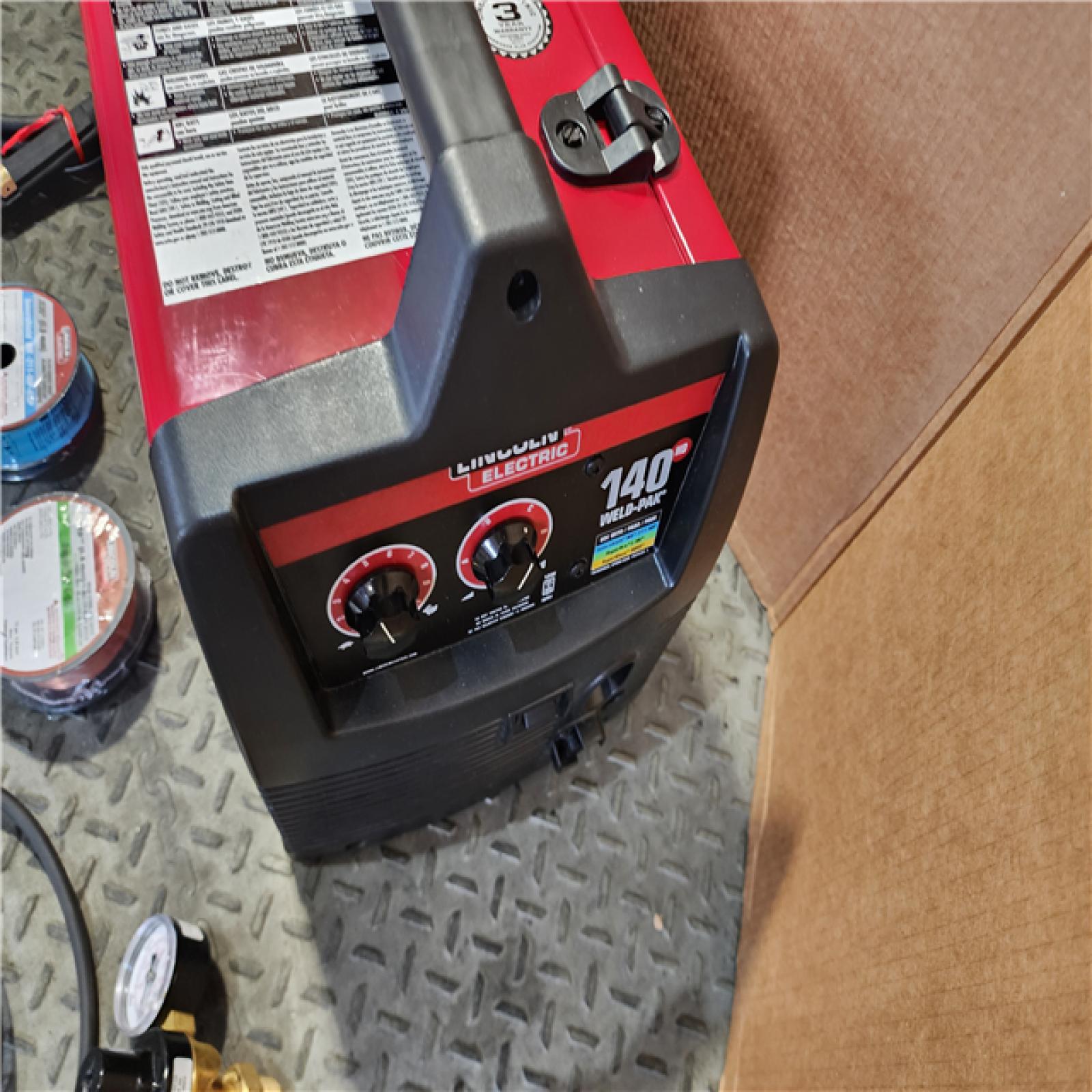 HOUSTON LOCATION - AS-IS Lincoln Electric Single Phase 140 Amp DC 115V Flux-Core & Stick MIG Welder - 90A/19V/20% Duty Cycle, 10.15 Long | Part #K2697-1