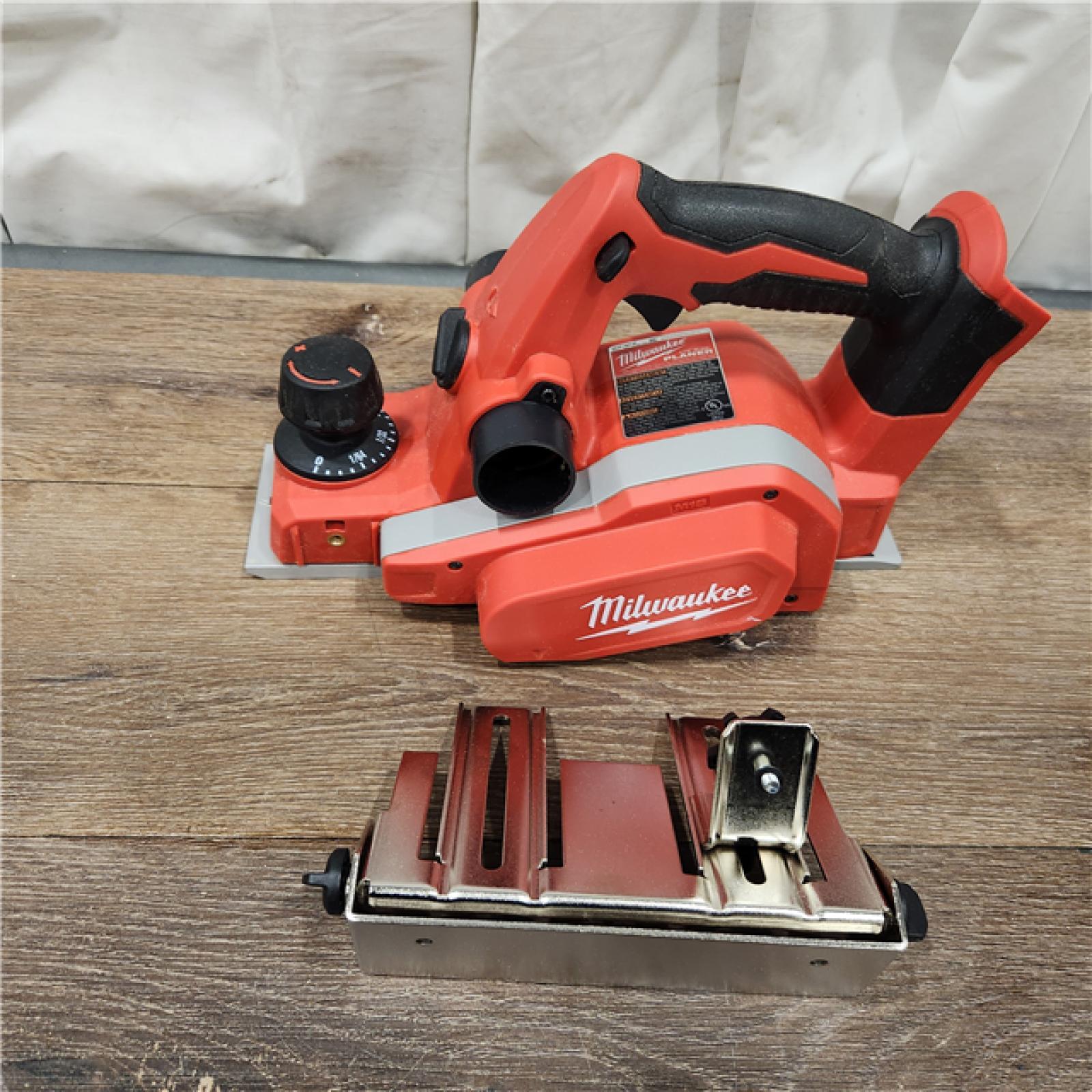 AS-IS Milwaukee M18 18-Volt Lithium-Ion Cordless 3-1/4 in. Planer (Tool-Only)