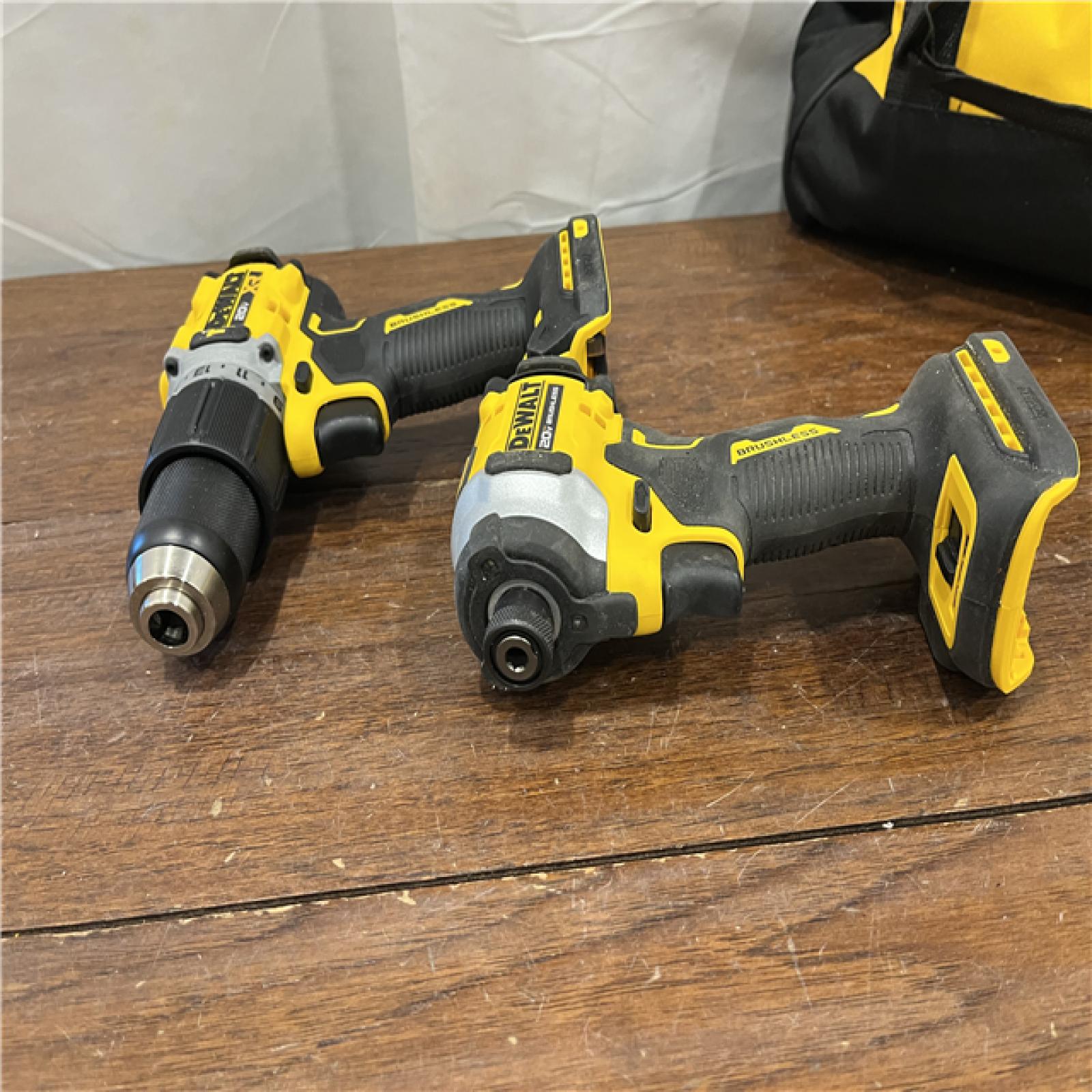 AS-IS20V MAX XR Hammer Drill and ATOMIC Impact Driver 2 Tool Cordless Combo Kit with (2) 4.0Ah Batteries, Charger, and Bag