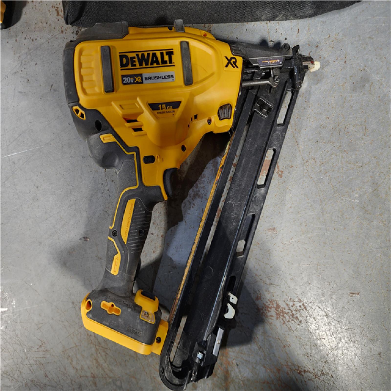 HOUSTON LOCATION - AS-IS DEWALT 20V MAX XR 15 Ga. Cordless 34 Deg Nailer 20 V