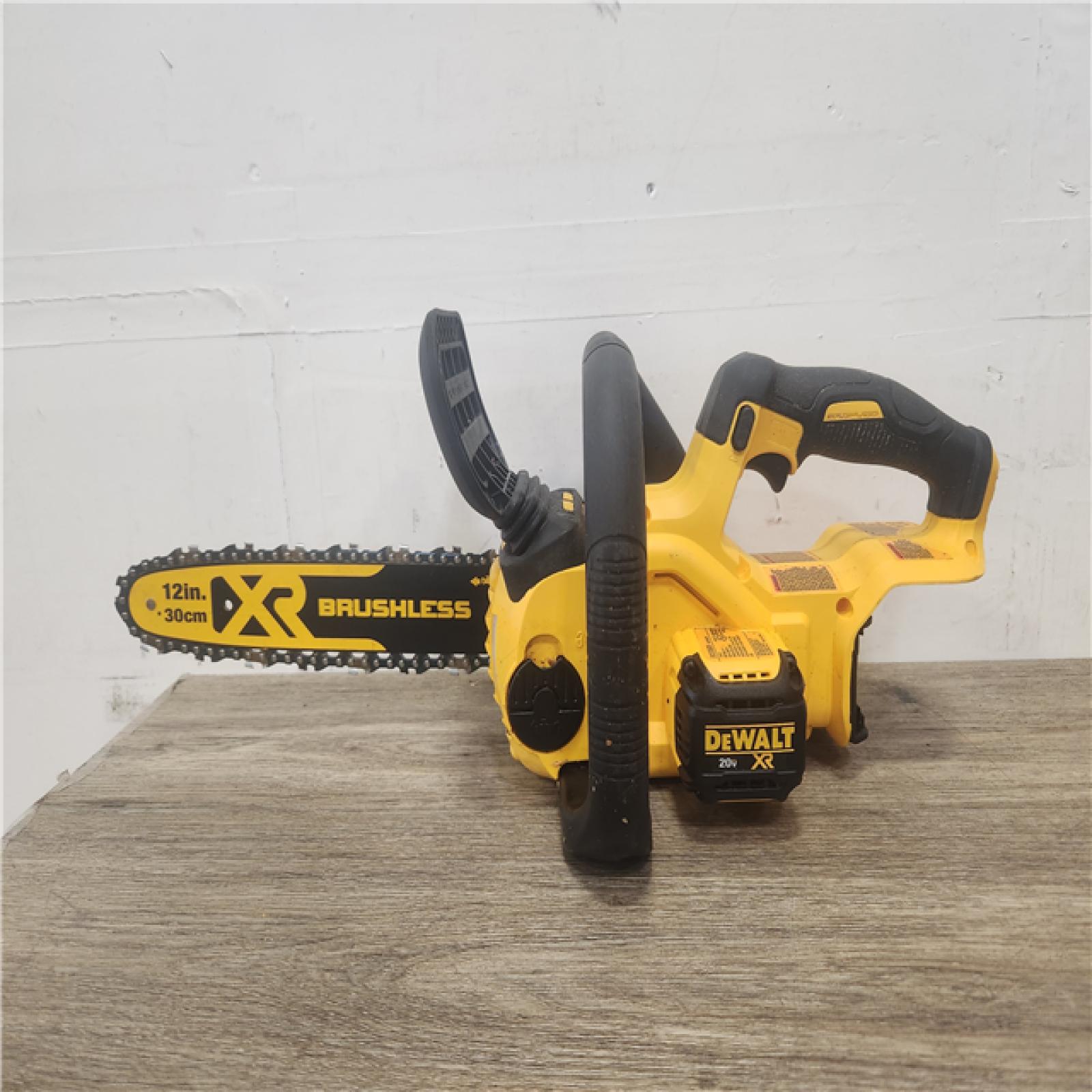 Phoenix Location NEW DEWALT 20V MAX 12in. Brushless Cordless Battery Powered Chainsaw (Tool Only)