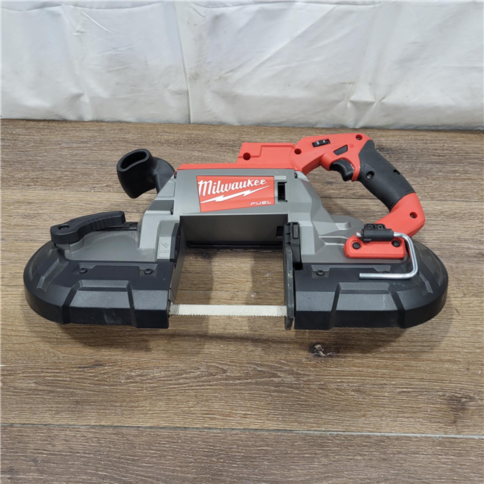 AS-IS Milwaukee 2729-20 - M18 Fuel 18V Cordless Brushless Band Saw Bare Tool