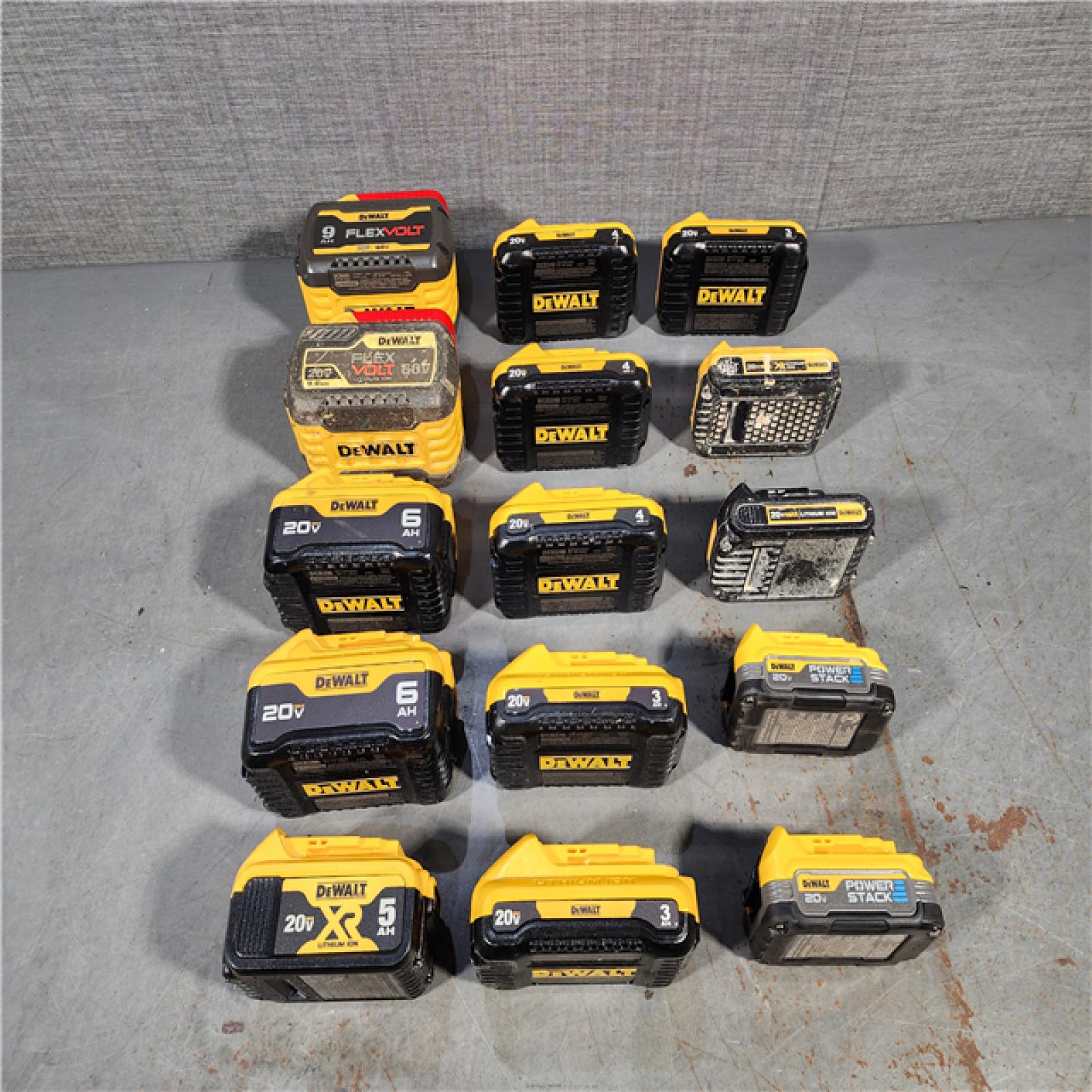 HOUSTON LOCATION - AS-IS DEWALT BATTERY PACK QTY - 15