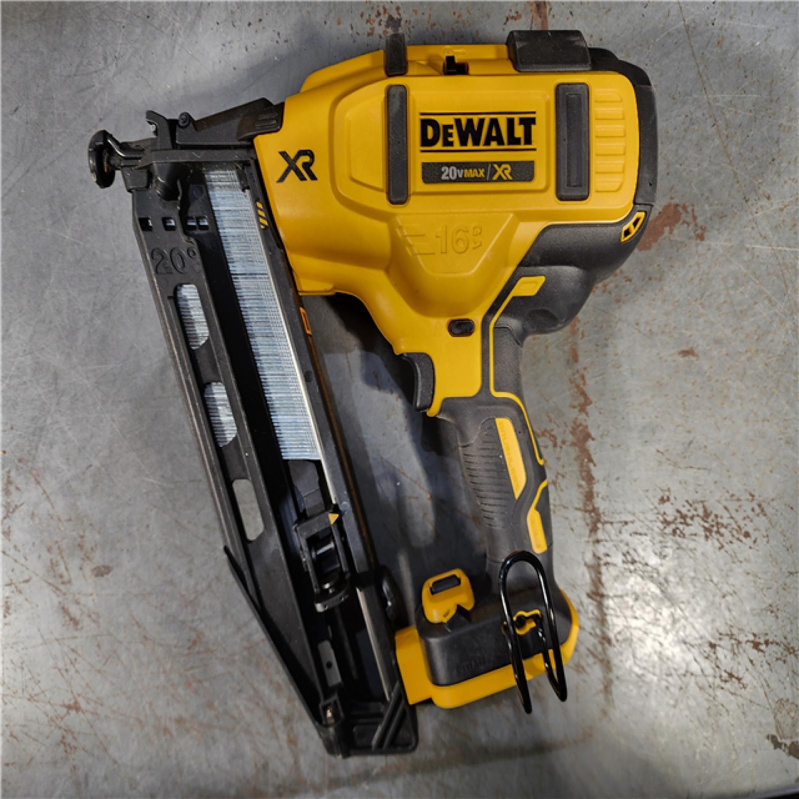 HOUSTON LOCATION - AS-IS DeWalt DCN660D1 20V 16 Gauge Cordless Angled Finish Nailer Kit W/ 2Ah Battery