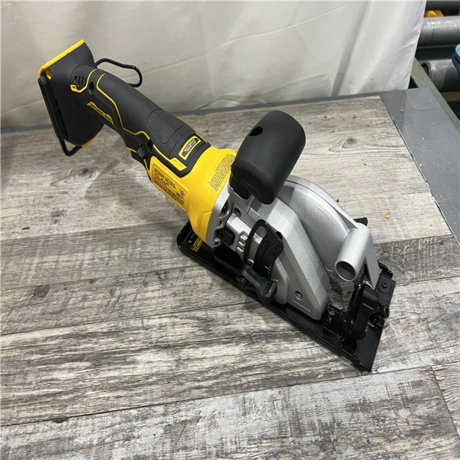 AS-IS DEWALT ATOMIC 20V MAX Cordless Brushless 4-1/2 in. Circular Saw (Tool Only)