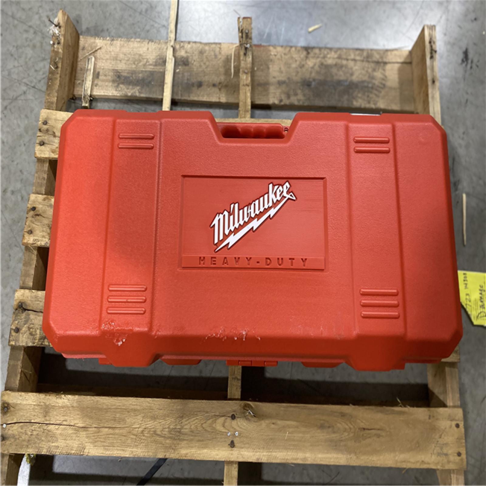 LIKE NEW! - Milwaukee 15 Amp Corded 2 in. SDS-Max Rotary Hammer