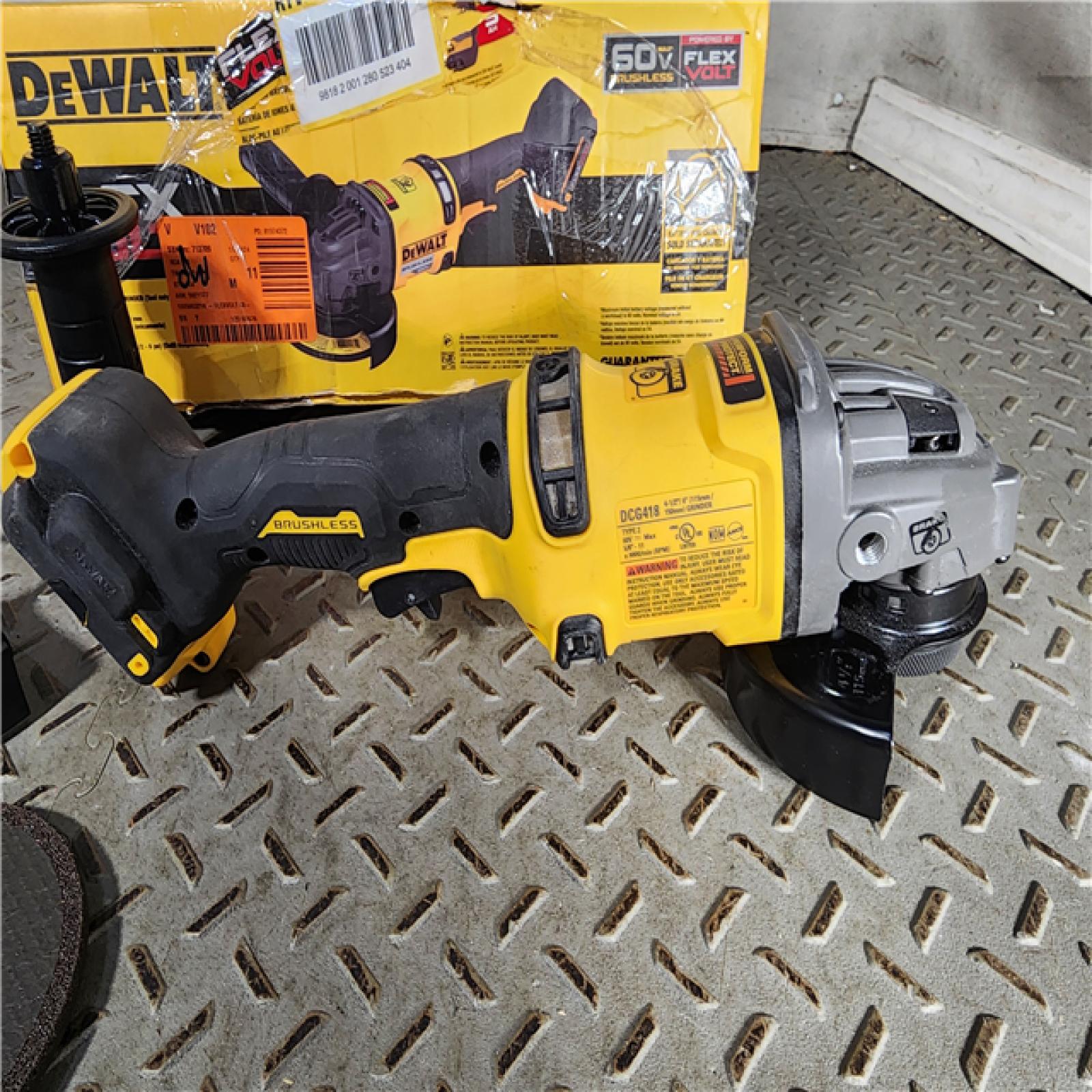 HOUSTON LOCATION - AS-IS DeWalt FLEXVOLT 60V MAX Cordless Grinder  4.5 - 6   9000 RPM  1 EA (115-DCG418B) (ONLY TOOL)