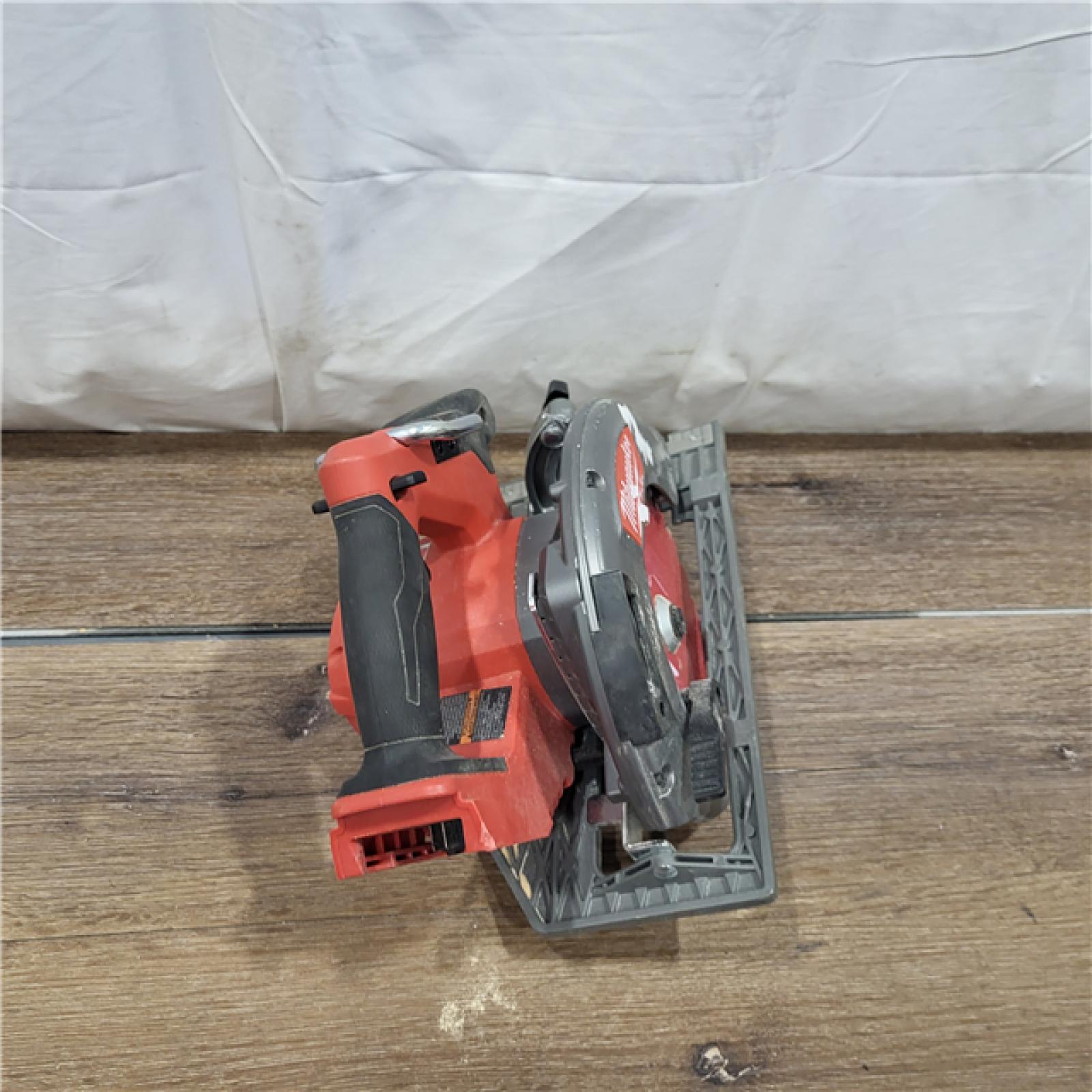 AS-IS M18 FUEL 18V Lithium-Ion Brushless Cordless 7-1/4 in. Circular Saw (Tool-Only)