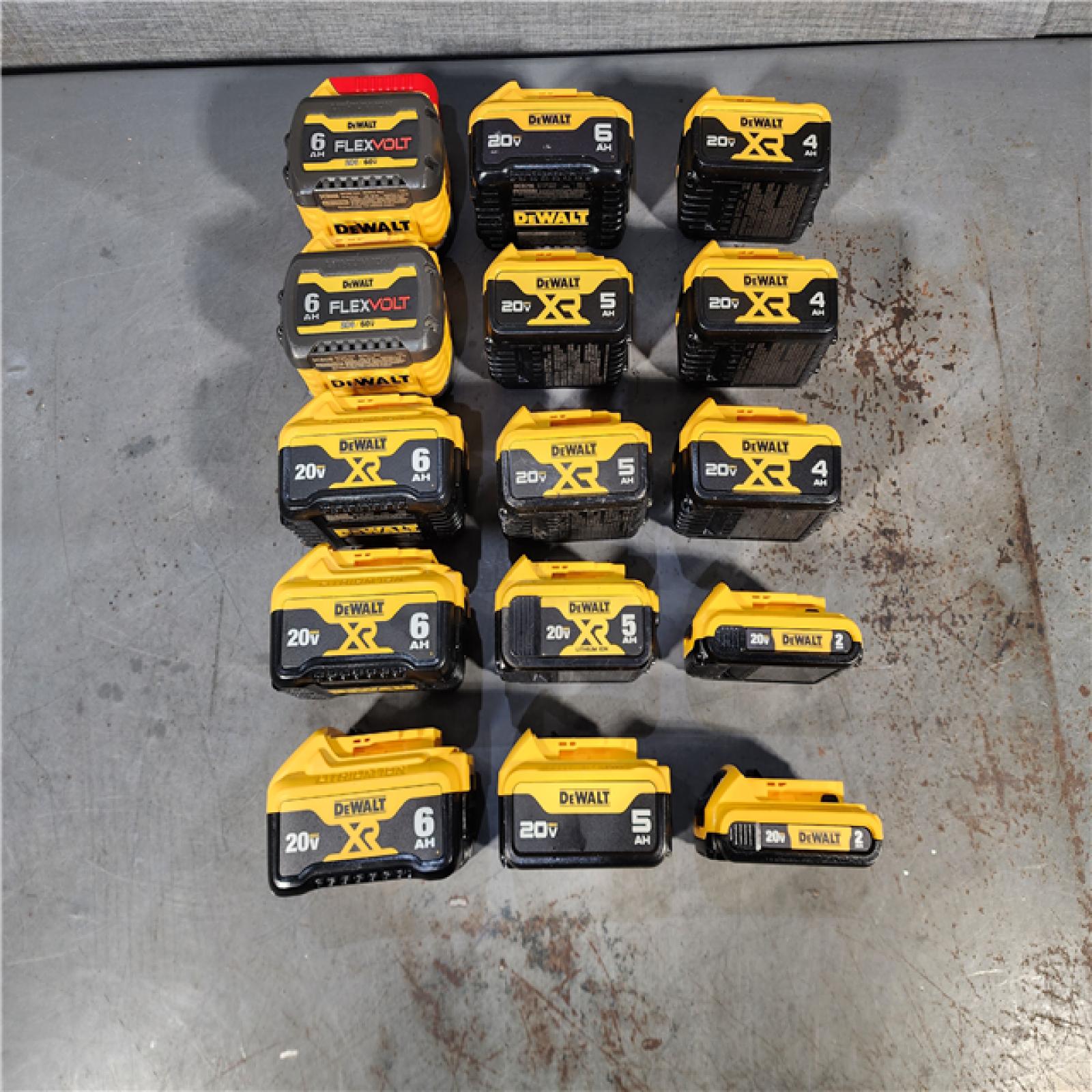 HOUSTON LOCATION - AS-IS DEWALT BATTERY PACK QTY - 15