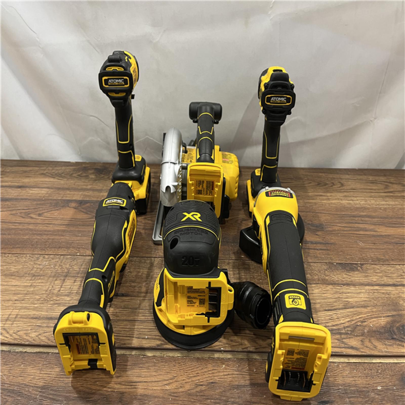 AS IS Dewalt 20-Volt MAX ToughSystem Lithium-Ion 6-Tool Cordless Combo Kit