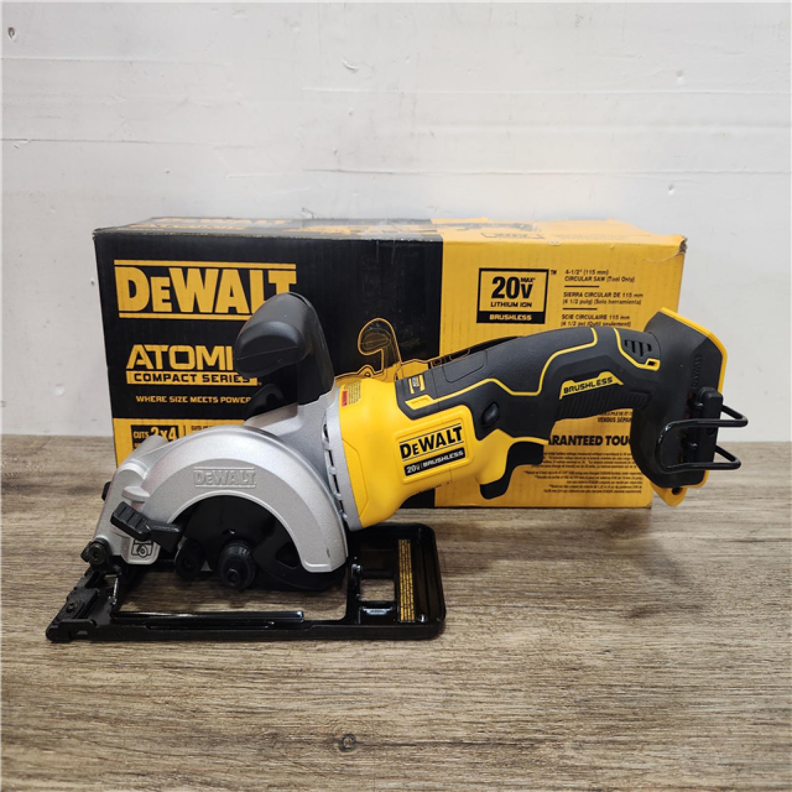 Phoenix Location NEW DEWALT ATOMIC 20V MAX Cordless Brushless 4-1/2 in. Circular Saw (Tool Only)