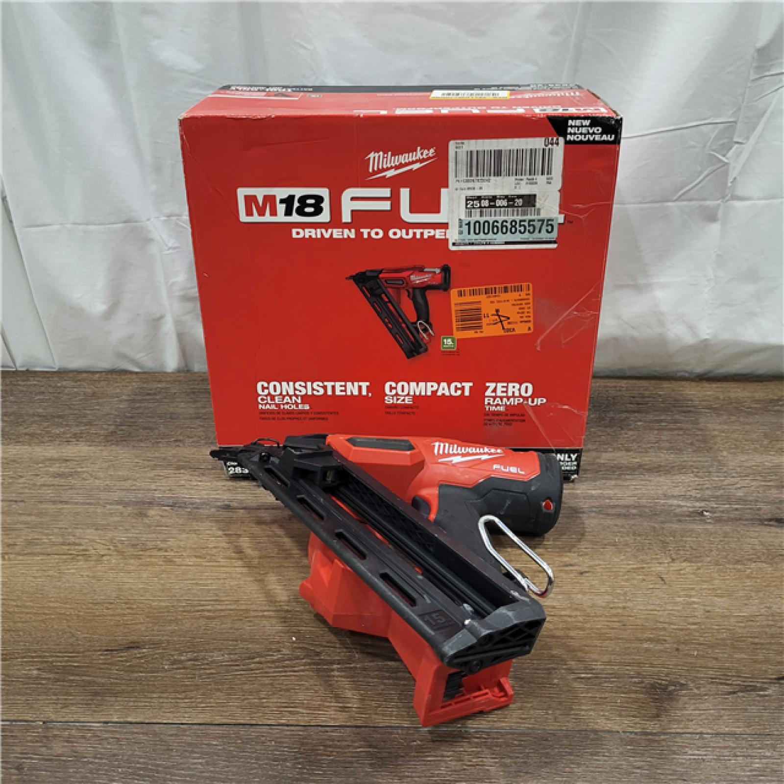 AS-IS Milwaukee 2839-20 M18 FUEL 15 Ga. 18 Volt Brushless Angled Finish Nailer