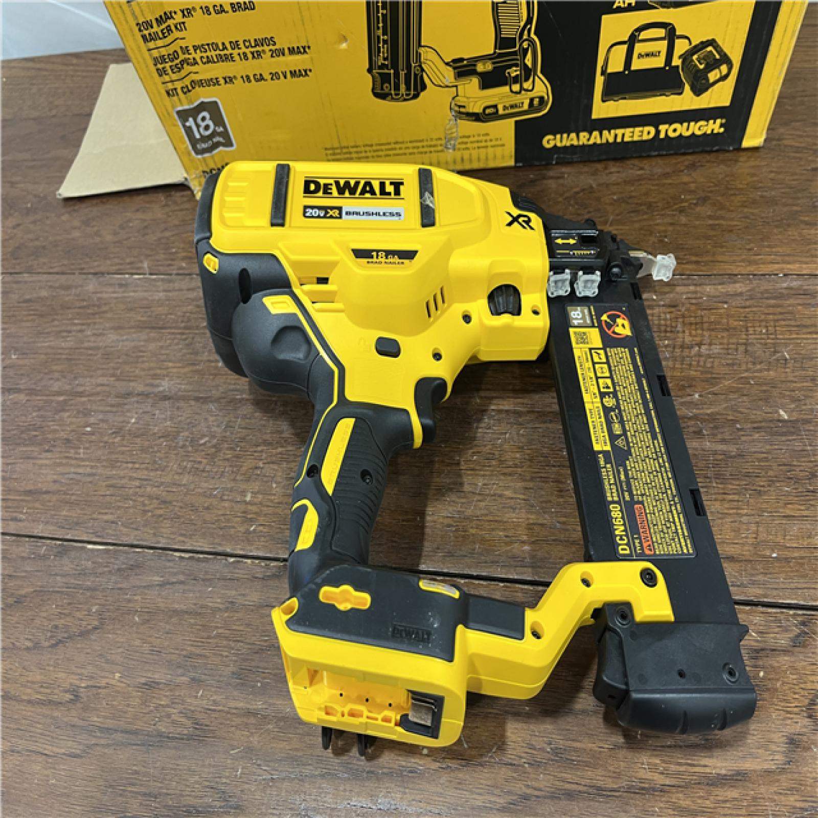 AS-ISDEWALT 20V MAX XR 18 Gauge Brad Nailer Kit