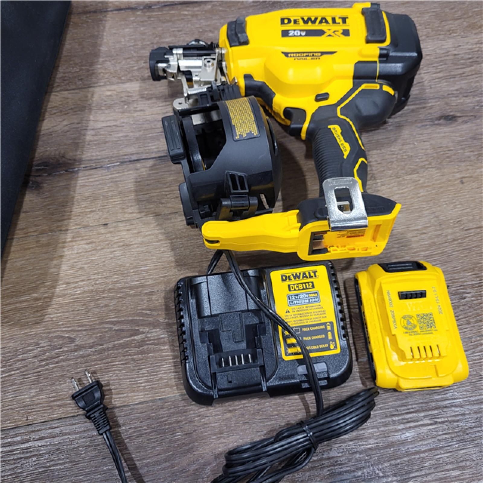 AS-IS DEWALT  Roofing Nailer KIT