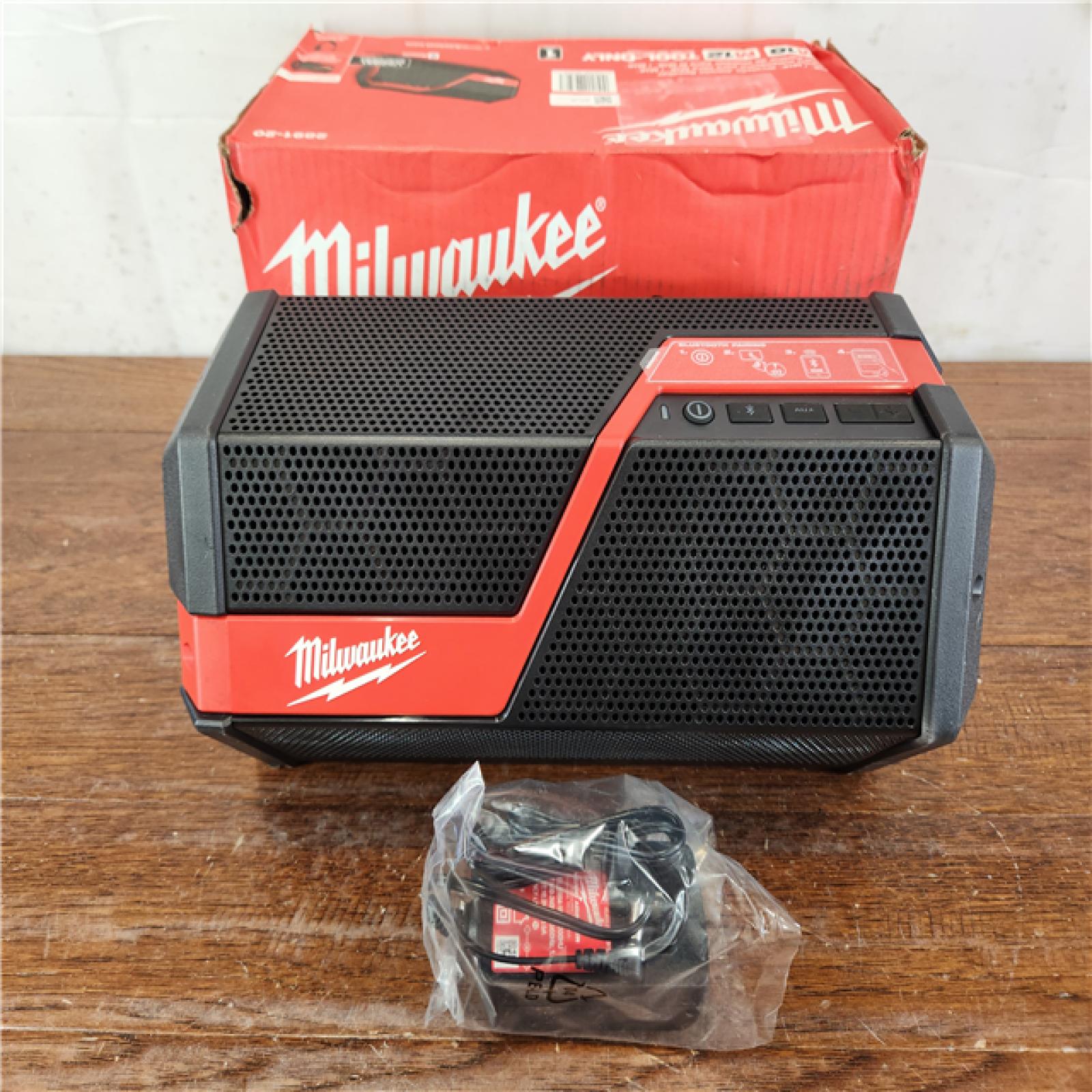 AS-IS Milwaukee M18/M12 Lithium-Ion Cordless Wireless Jobsite Speaker (Tool Only)