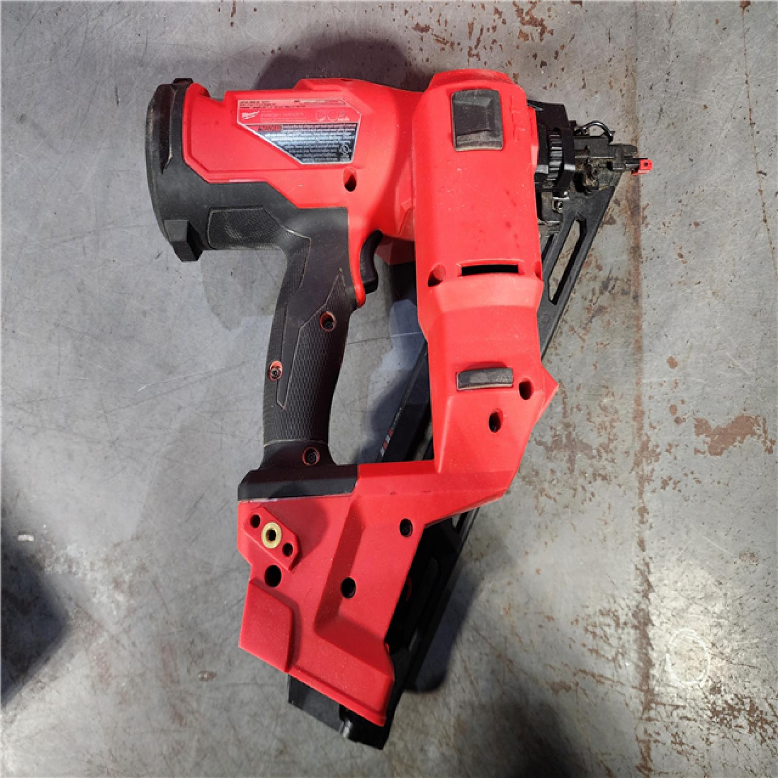 HOUSTON LOCATION - AS-IS Milwaukee 2839-20 M18 FUEL 15 Ga. 18 Volt Brushless Angled Finish Nailer (TOOL ONLY)