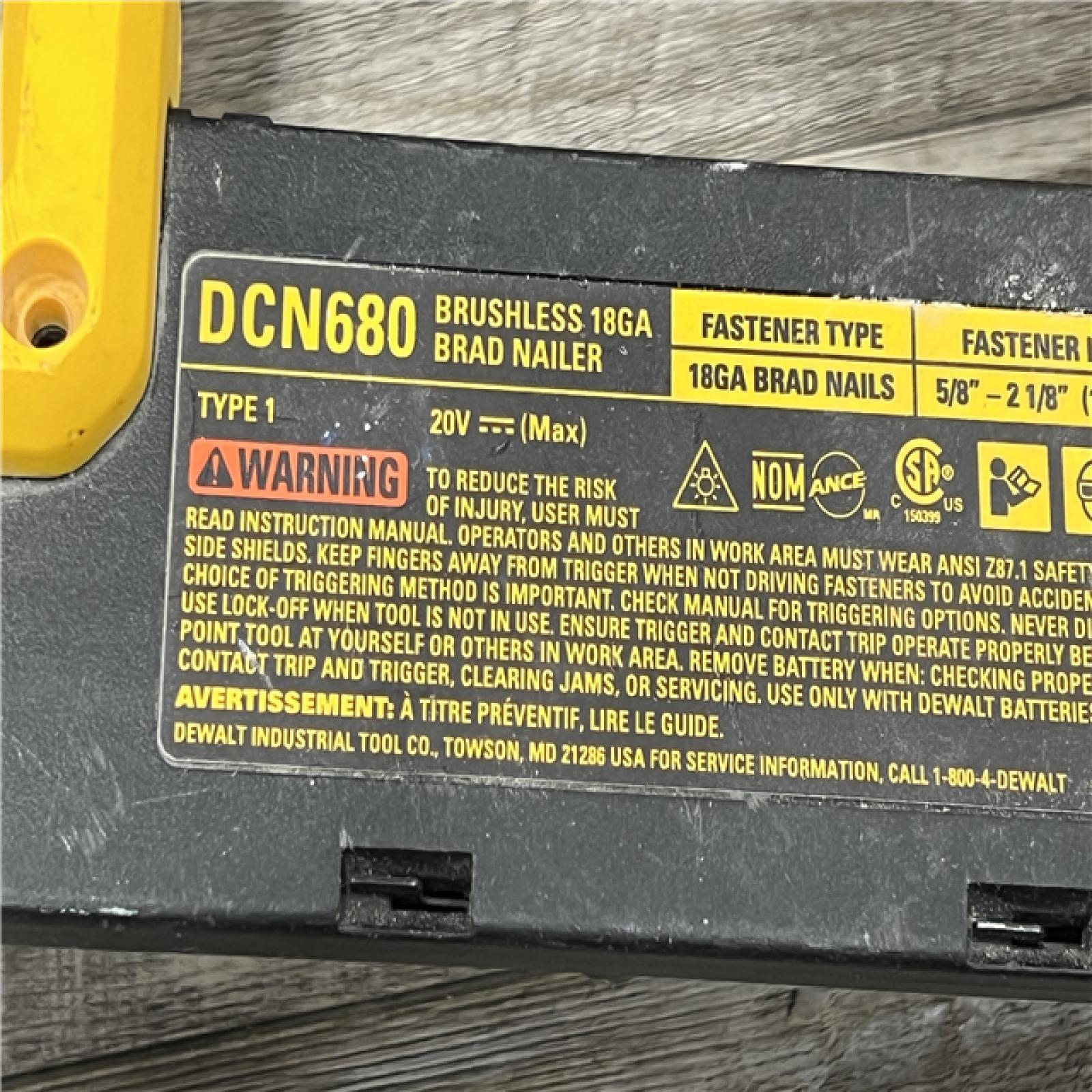 AS-IS DEWALT 20V MAX XR 18 Gauge Brad Nailer Kit