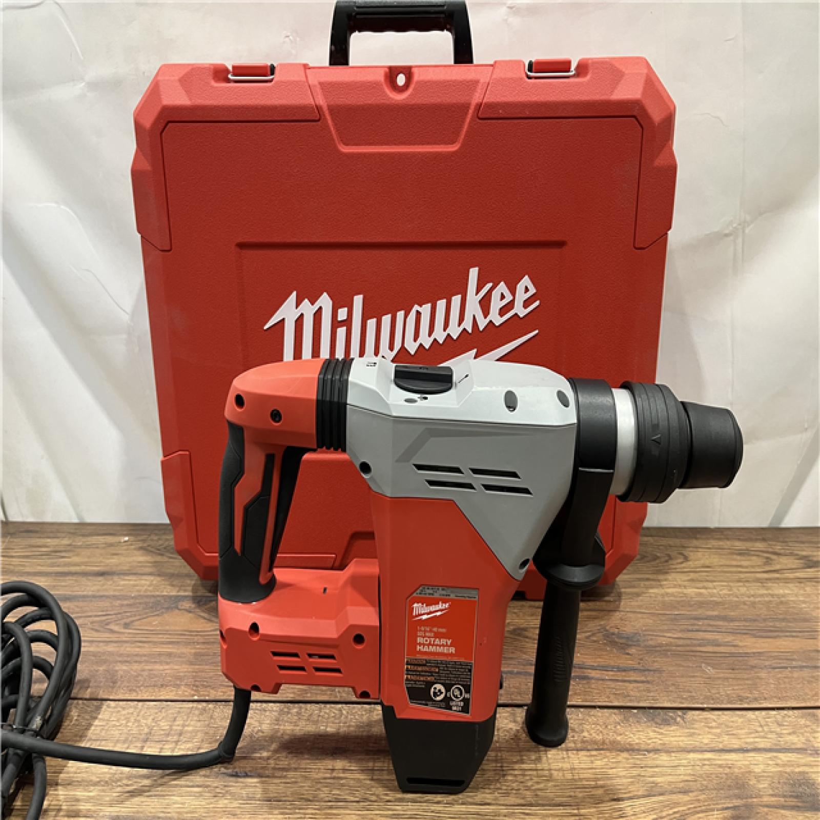 AS IS Milwaukee 1-9/16 in. SDS-Max Rotary Hammer