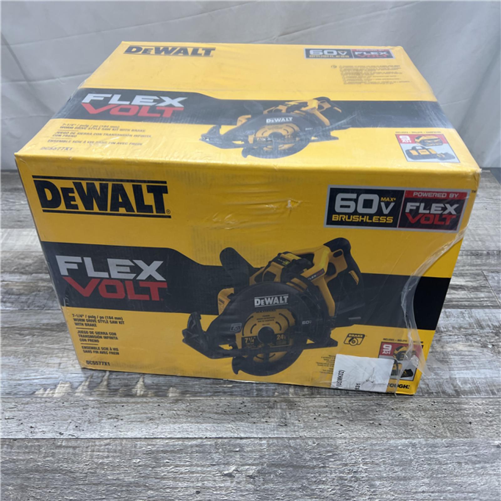 AS-IS DEWALT DCS577X1 60V FLEXVOLT MAX Lithium-Ion 7-1/4 Brushless Cordless Wormdrive Style Circular Saw Kit 9.0 Ah