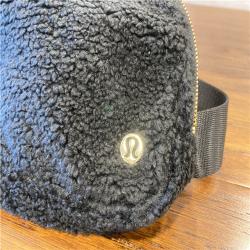 NEW! Lululemon Everywhere Belt Bag 1L Fleece - Black - OS