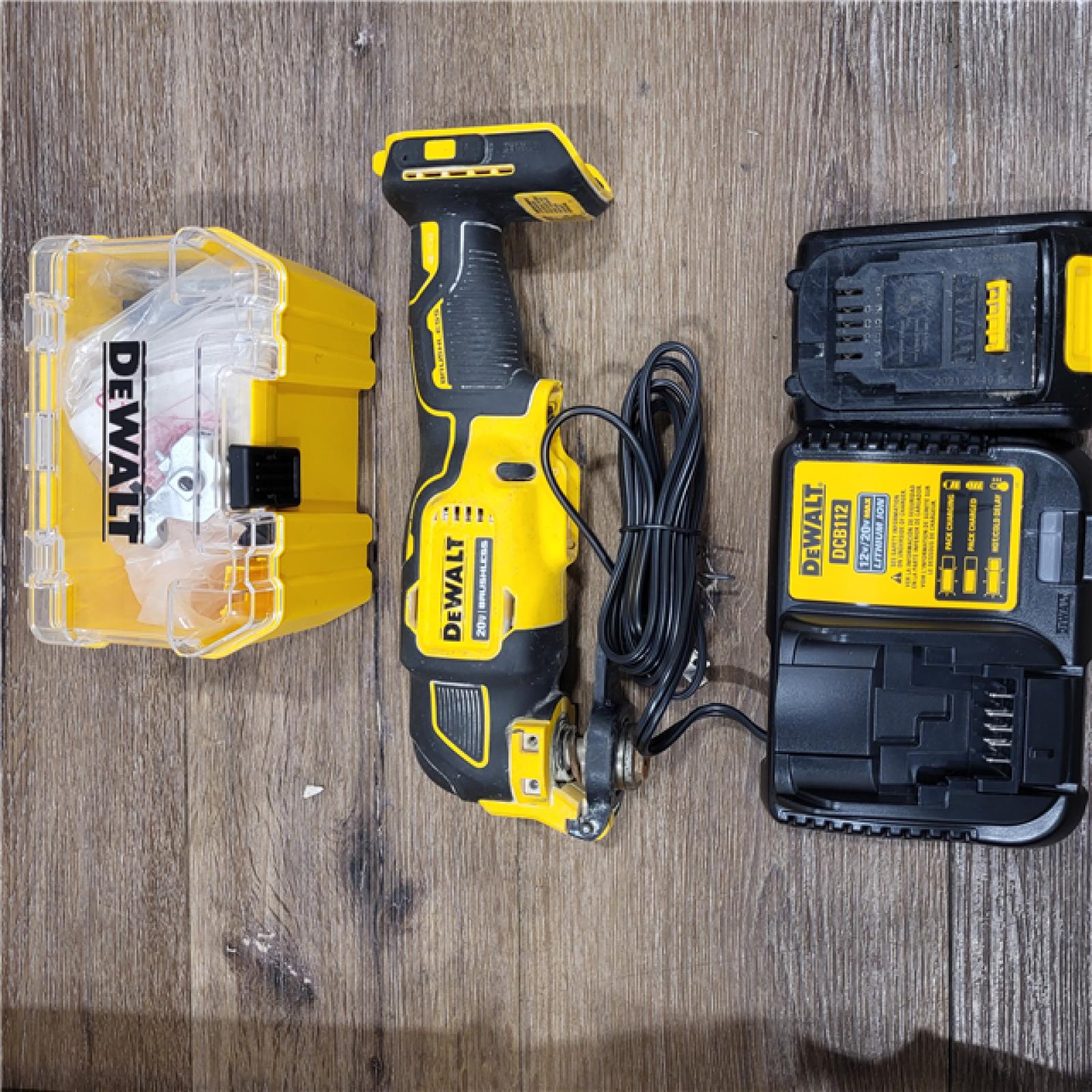 AS-IS DEWALT 20-Volt MAX Lithium-Ion Cordless Brushless Oscillating Multi-Tool Kit