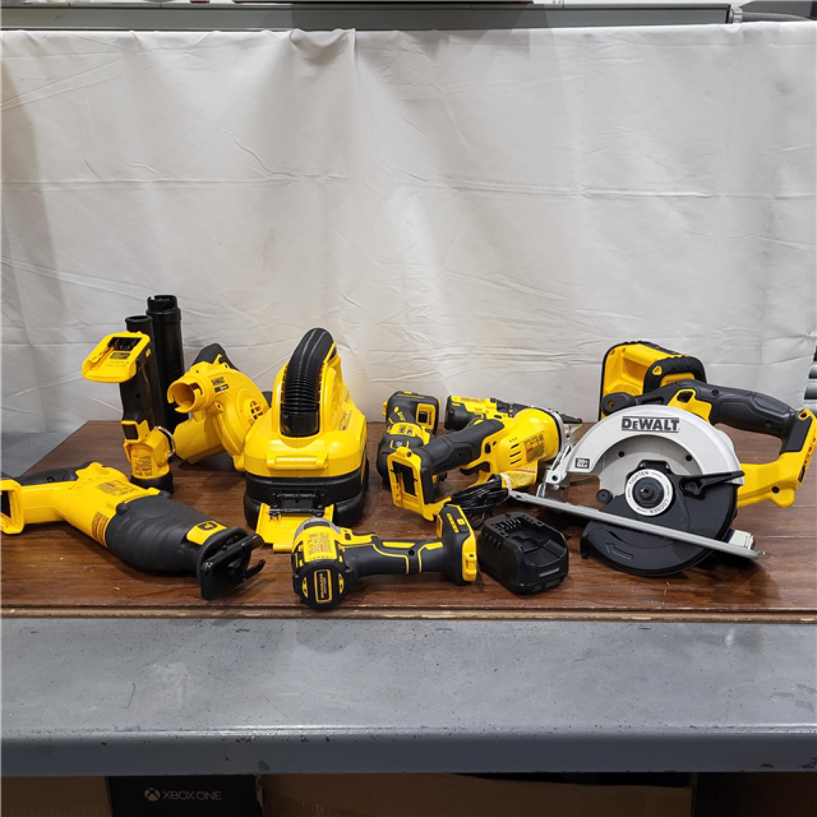 AS-IS DEWALT 20-Volt Max Lithium-Ion 10-Tool Cordless Combo Kit with Two 2.0 Ah Batteries, Charger and 2 Bags