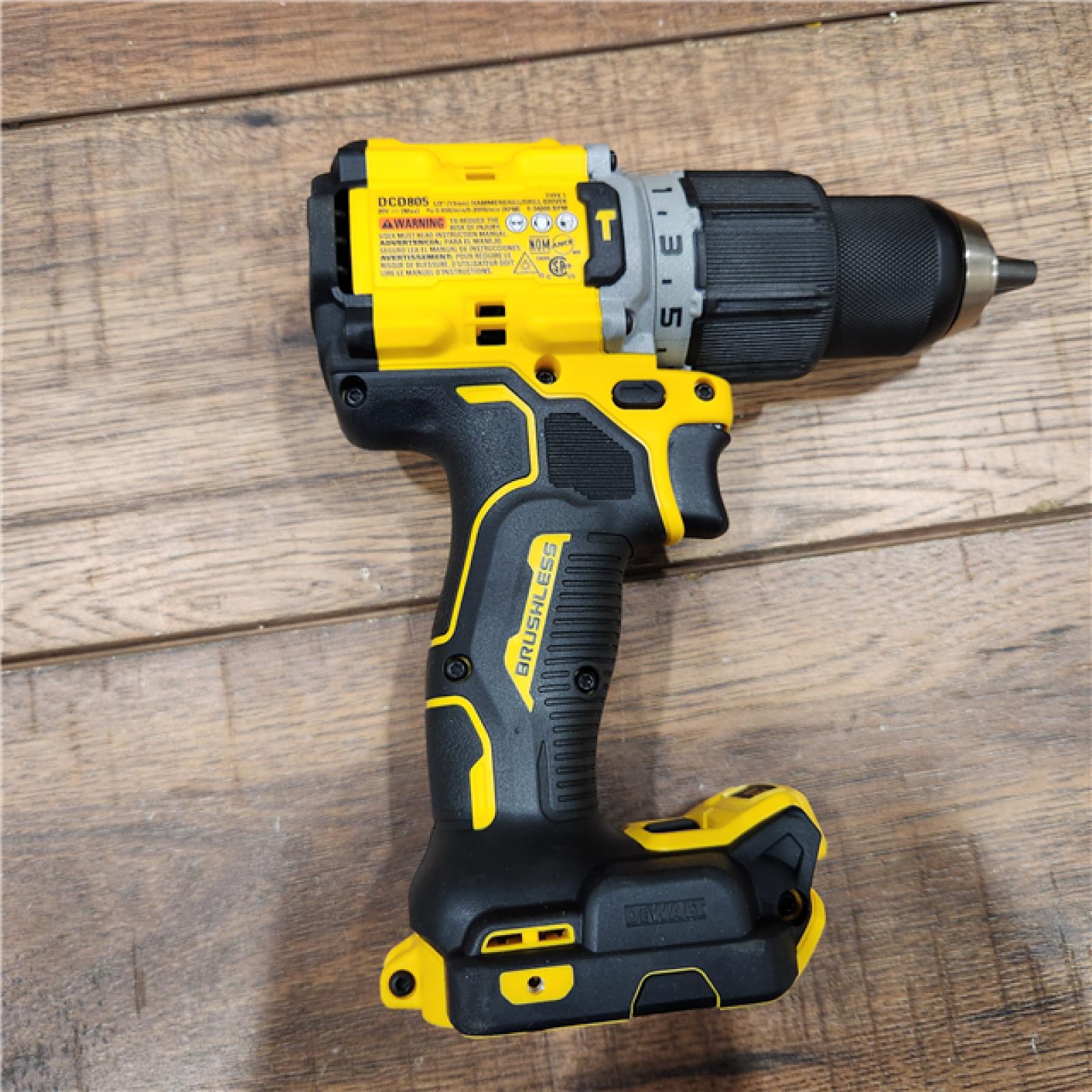 AS-IS DEWALT 20V MAX* XR Brushless Cordless Lithium-Ion 1/2 Hammer Drill/Driver Kit