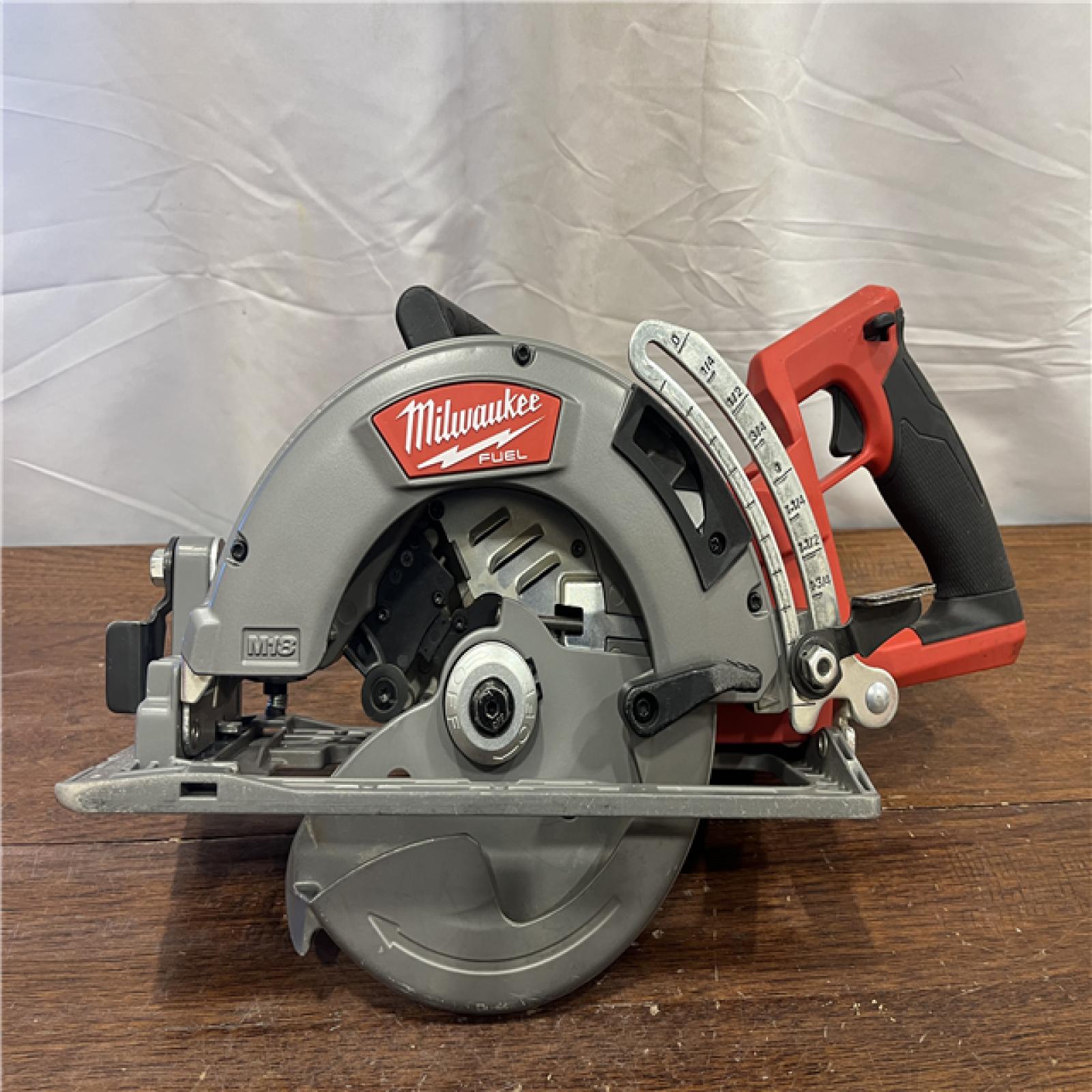 AS-ISMilwaukee 2830-20 Rear Handle Circular Saw M18 FUEL 7-1/4  Cordless Brushless Tool Only