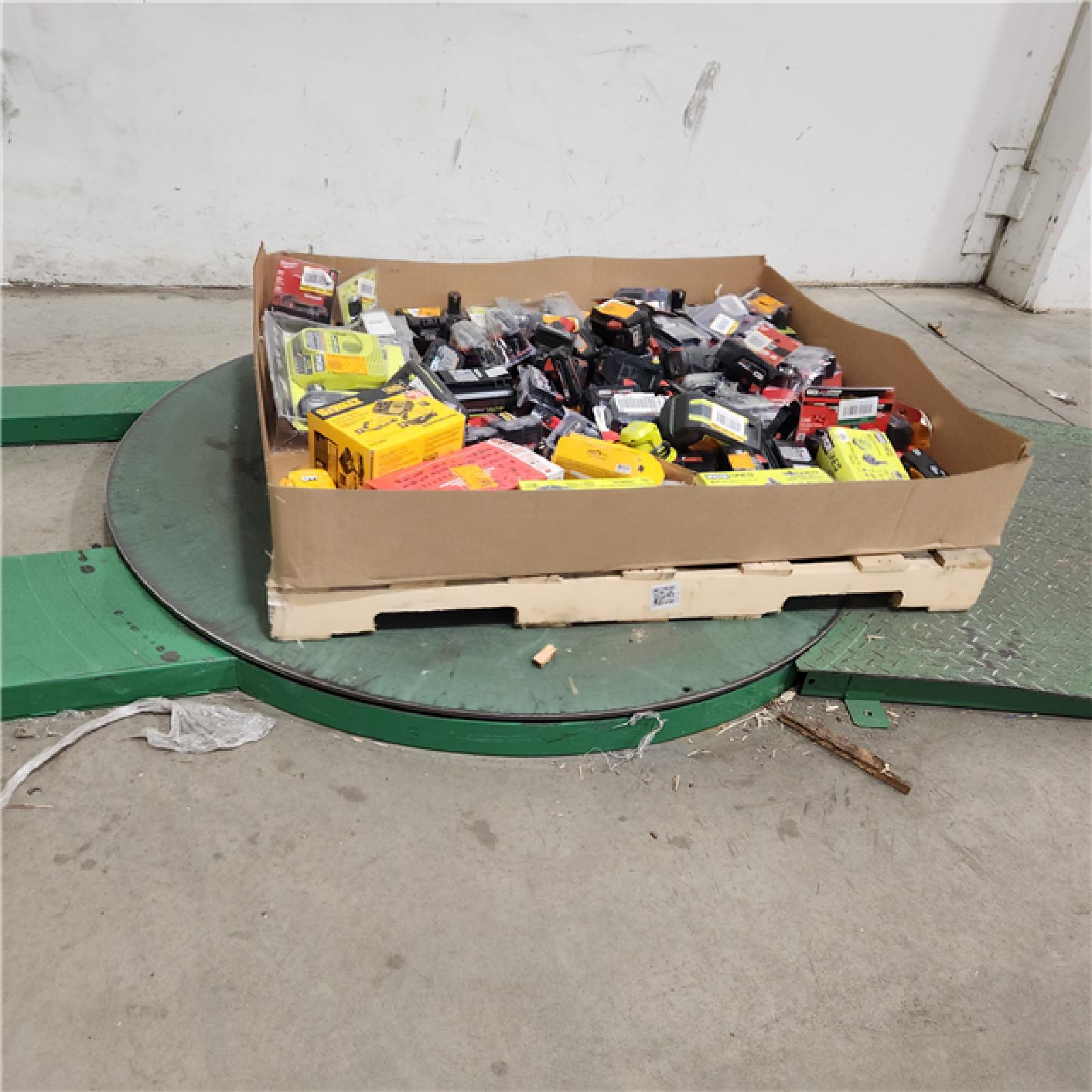 Dallas Location - As-Is Battery Tool Pallet