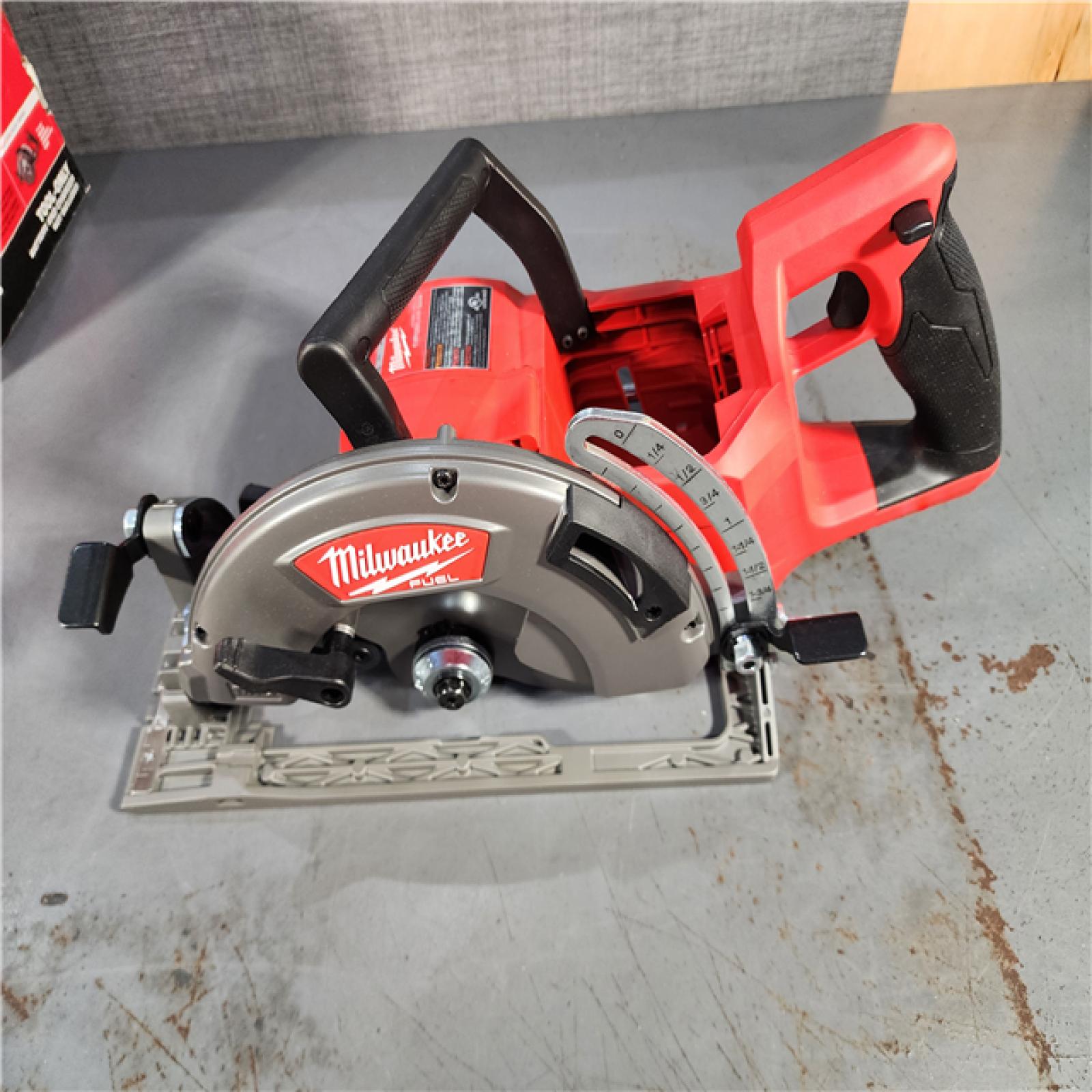 HOUSTON LOCATION - AS-IS (APPEARS LIKE NEW) Milwaukee 2830-20 Rear Handle Circular Saw M18 FUEL 7-1/4  Cordless Brushless (Tool Only)