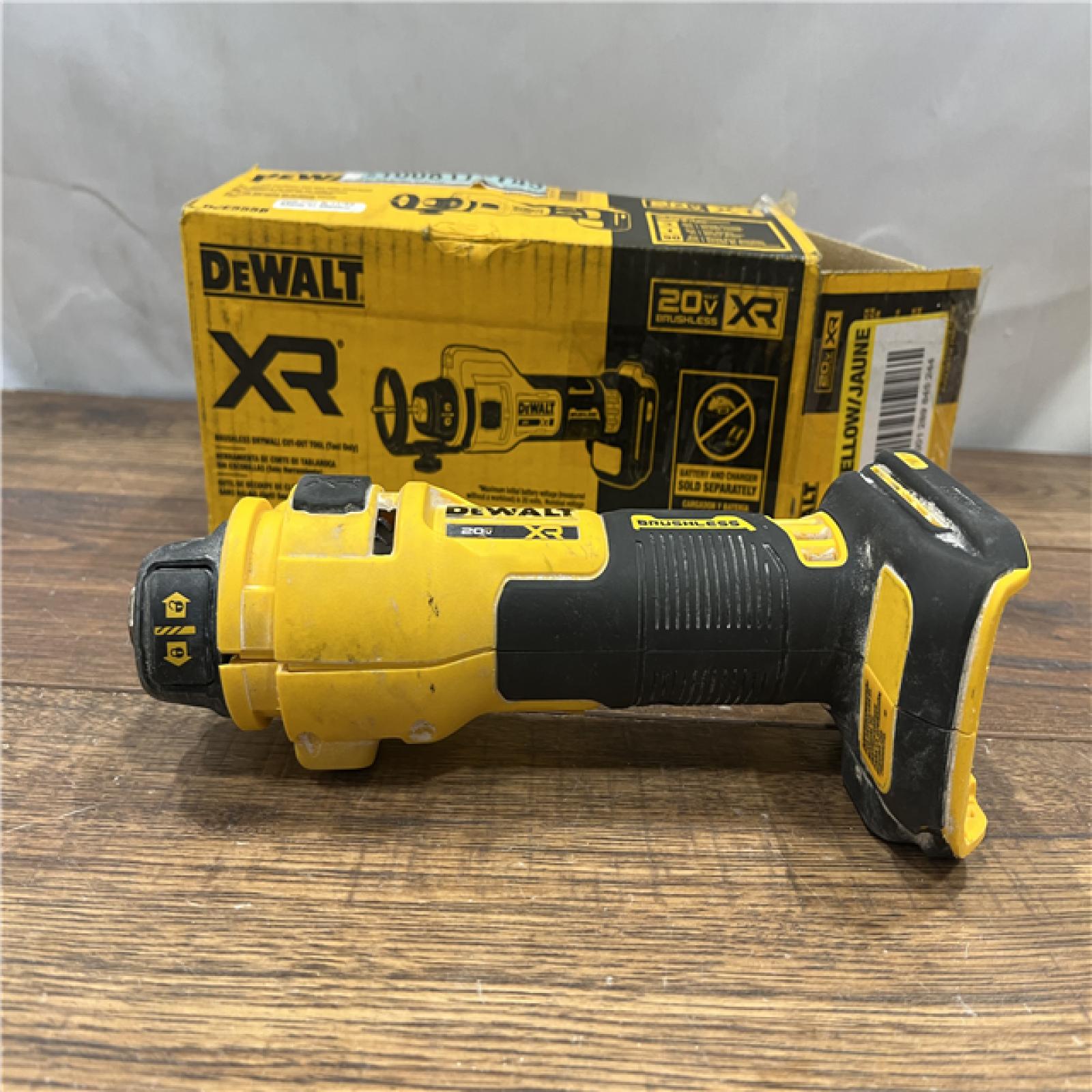 AS IS DEWALT 20V MAX Cordless Cut Out Tool