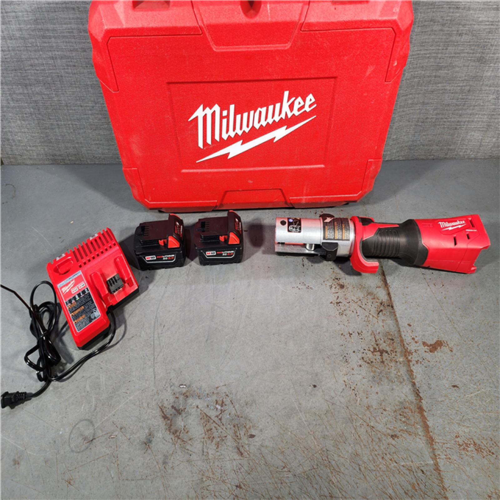 HOUSTON LOCATION - AS-IS Milwaukee 2773-20L M18 18V FORCE LOGIC Cordless Long Throw Press Tool Kit