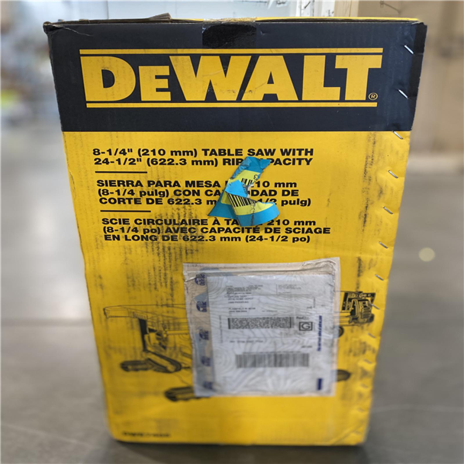 NEW! - DEWALT 15 Amp Corded 8-1/4 in. Compact Portable Jobsite Tablesaw (Stand Not Included)