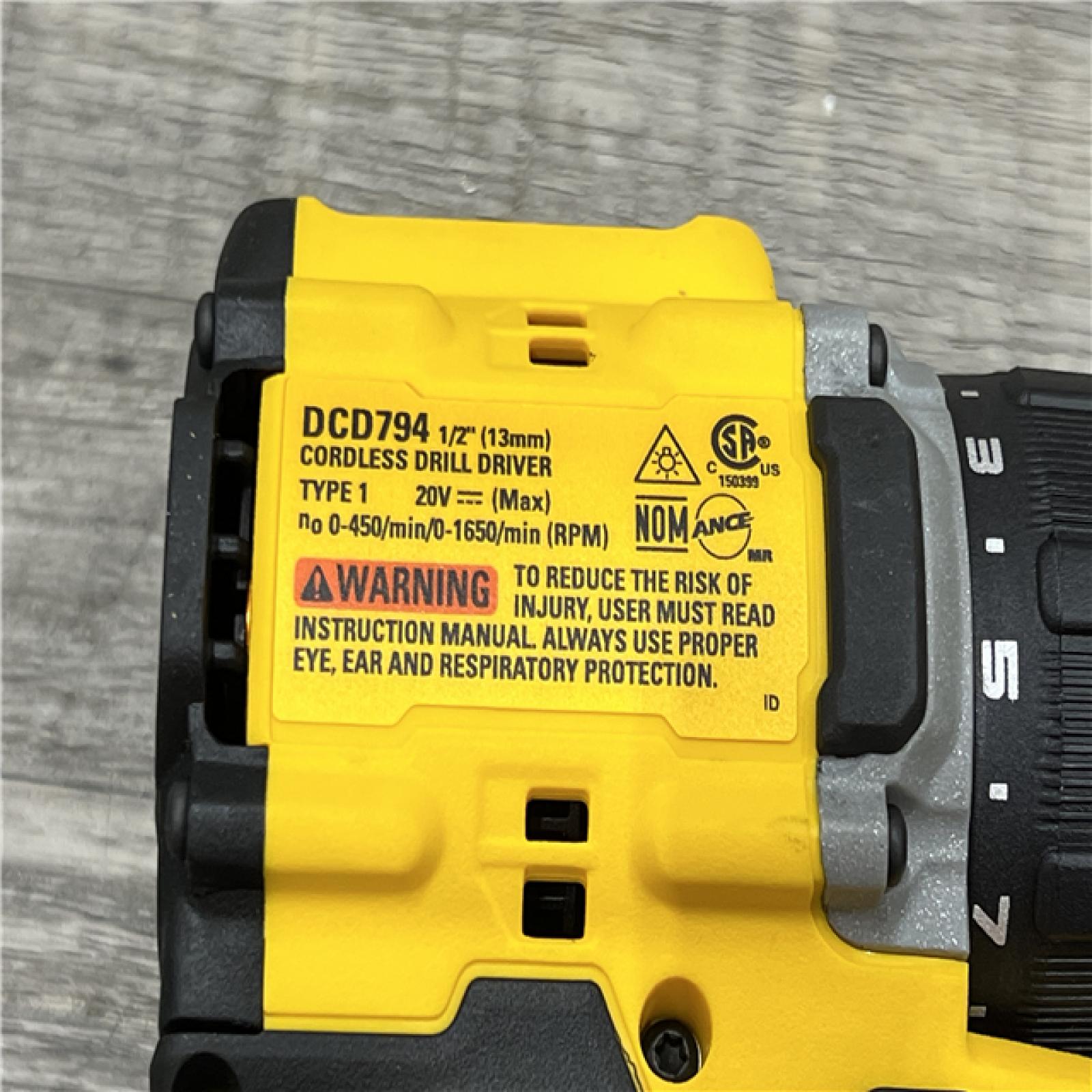 AS-IS DeWalt ATOMIC COMPACT SERIESâ„¢ 20V MAX* Brushless Cordless 1/2 in. Drill/Driver