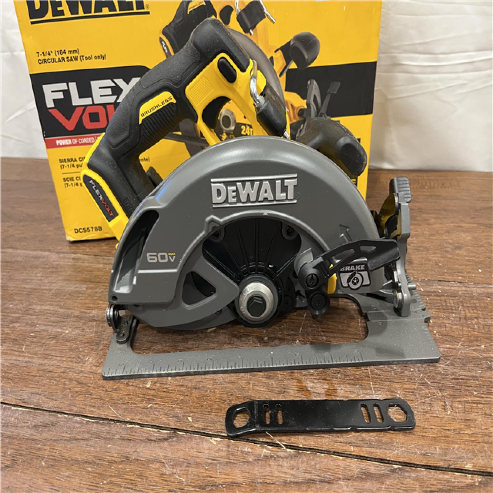 AS-ISDeWALT Flexvolt Max 7-1/4  60V Brushless Circular Saw DCS578B