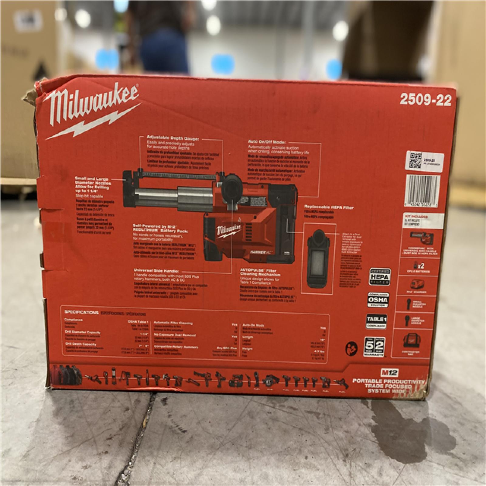 NEW! -  Milwaukee M12 12-Volt Lithium-Ion Cordless HAMMERVAC Universal Dust Extractor Kit