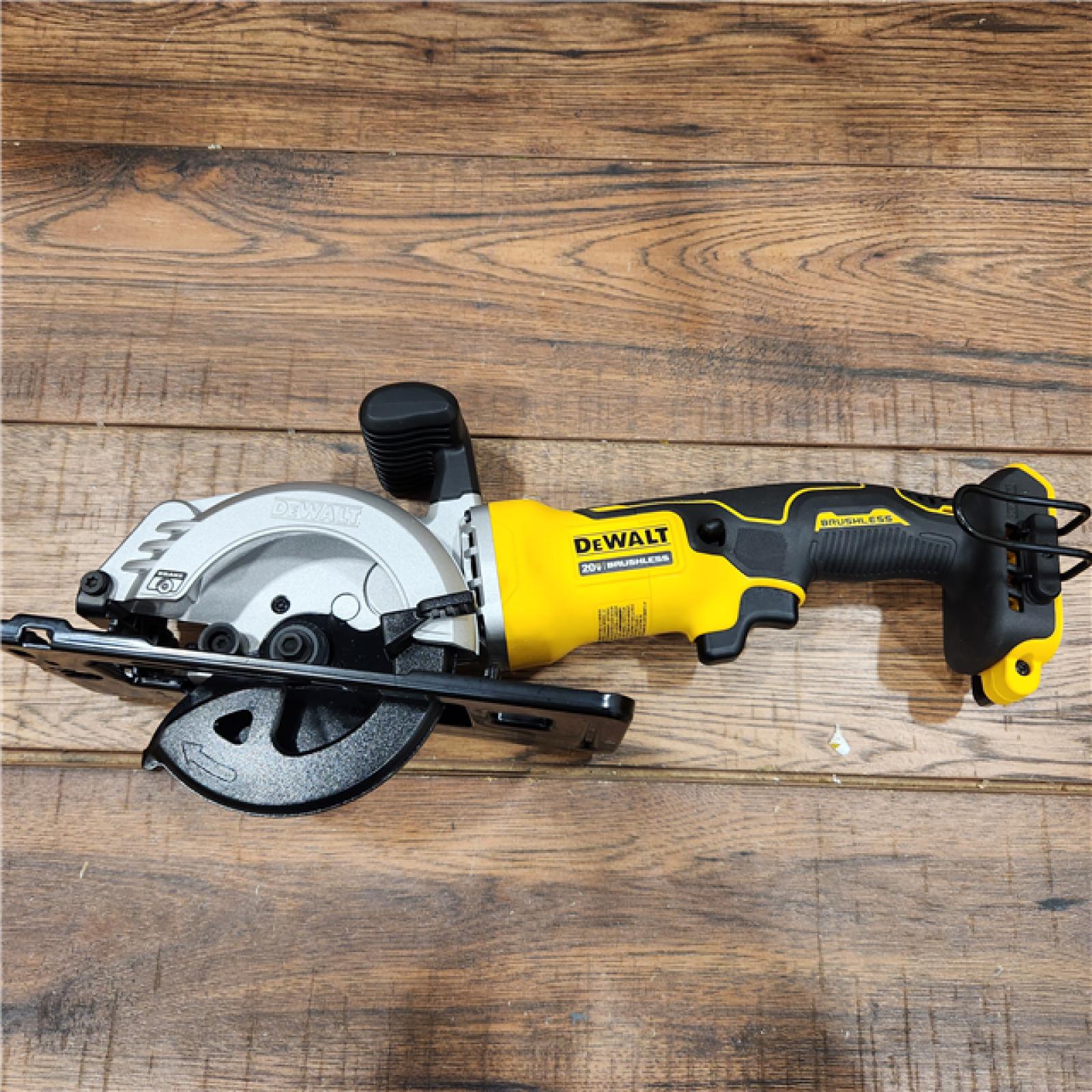 AS-IS ATOMIC 20V MAX Cordless Brushless 4-1/2 in. Circular Saw (Tool Only)