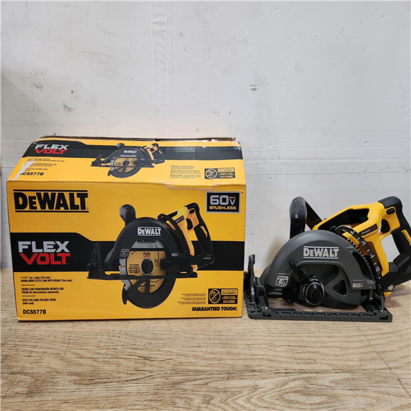 Phoenix Location DEWALT FLEXVOLT 60V MAX Cordless Brushless 7-1/4 in. Wormdrive Style Circular Saw (Tool Only)