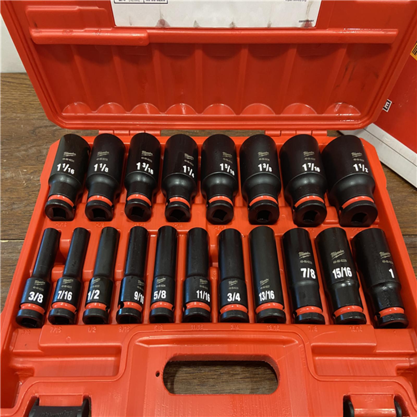 AS-IS Milwaukee 1/2 in Drive IMPACT SOCKET SET, SAE, 19 Pcs