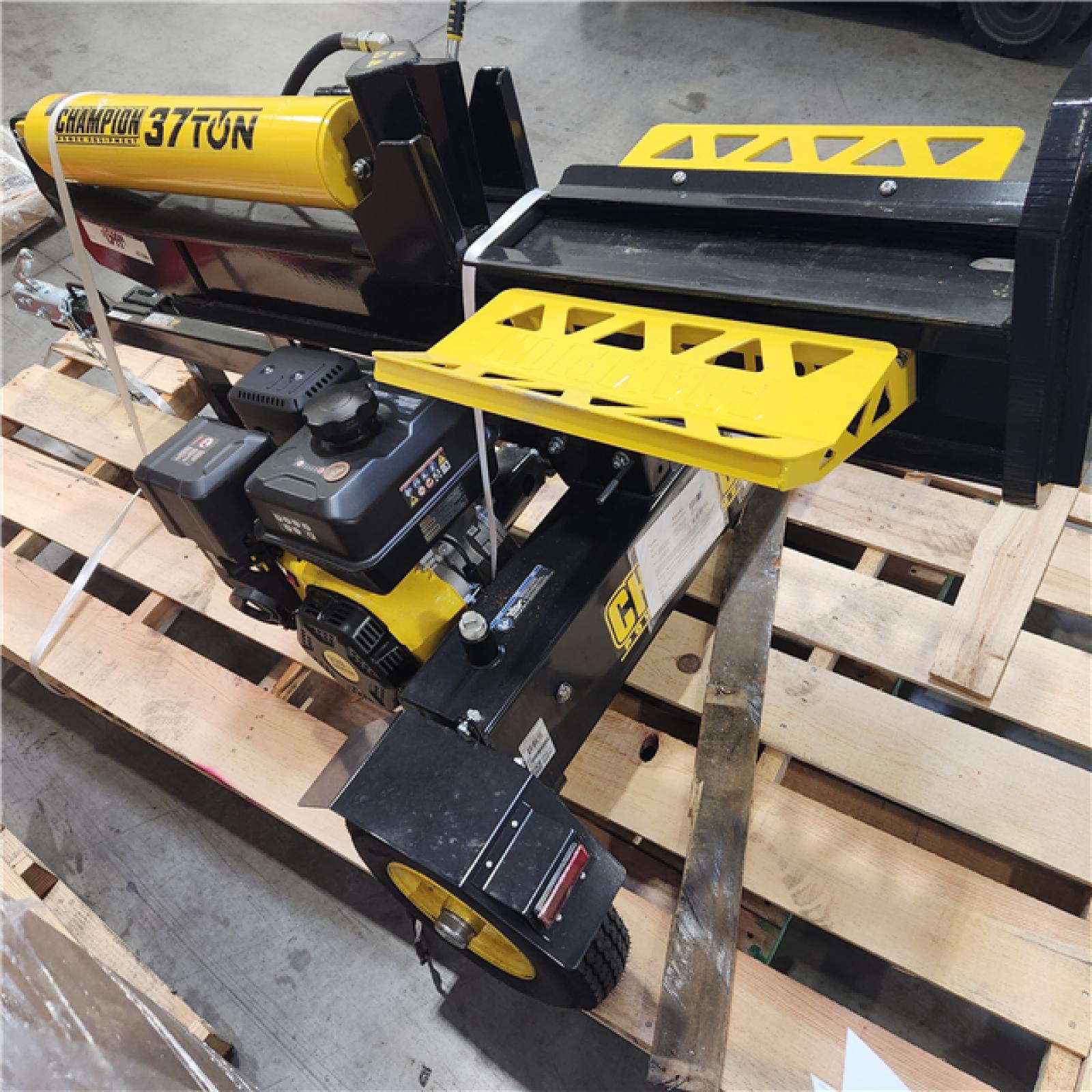 Dallas Location - As-Is Champion Power Equipment 37 Ton 338cc Gas Powered Log Splitter