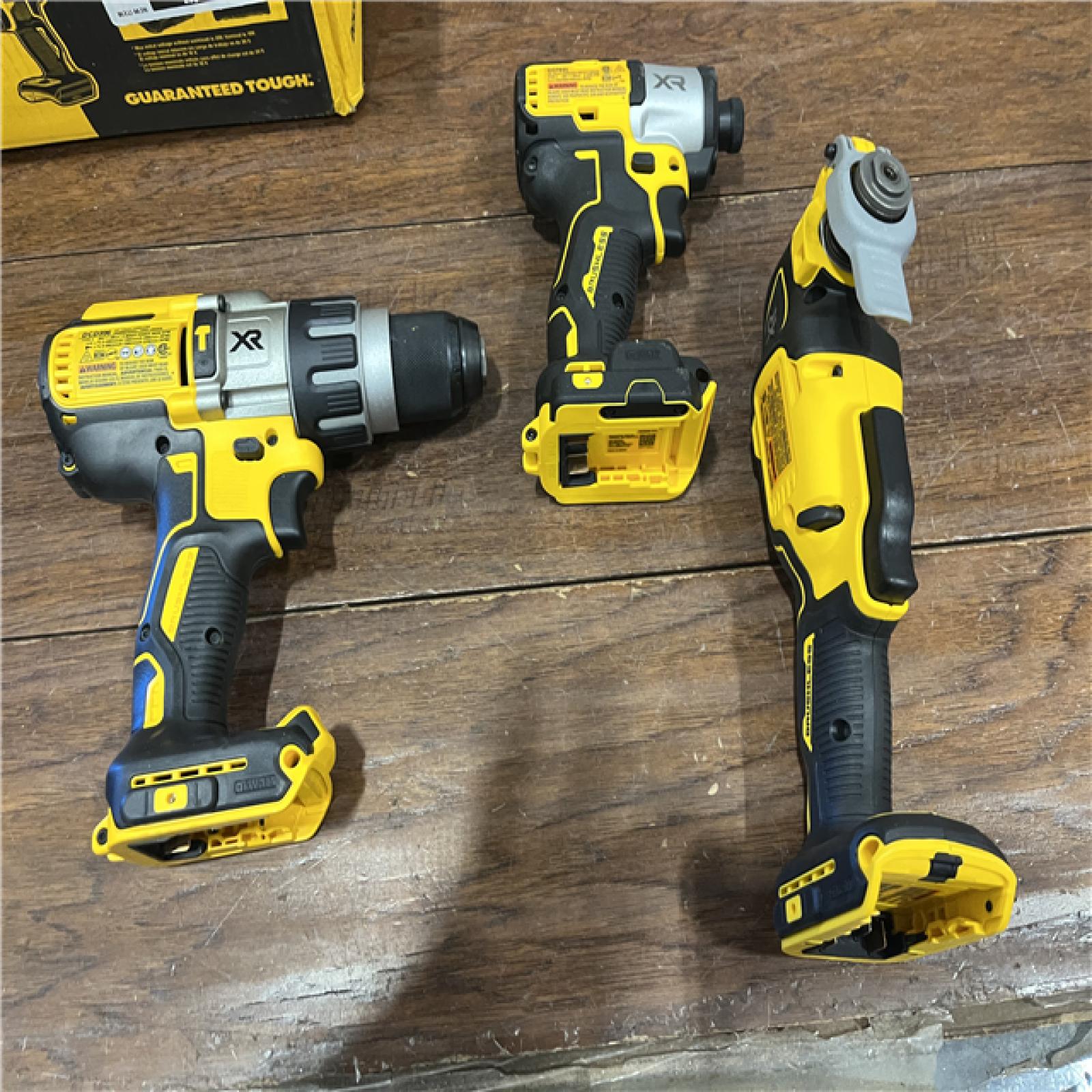 AS-IS20-Volt Lithium-Ion Cordless 3-Tool Combo Kit with FLEXVOLT 9 Ah and 20V 6 Ah Batteries and Charger